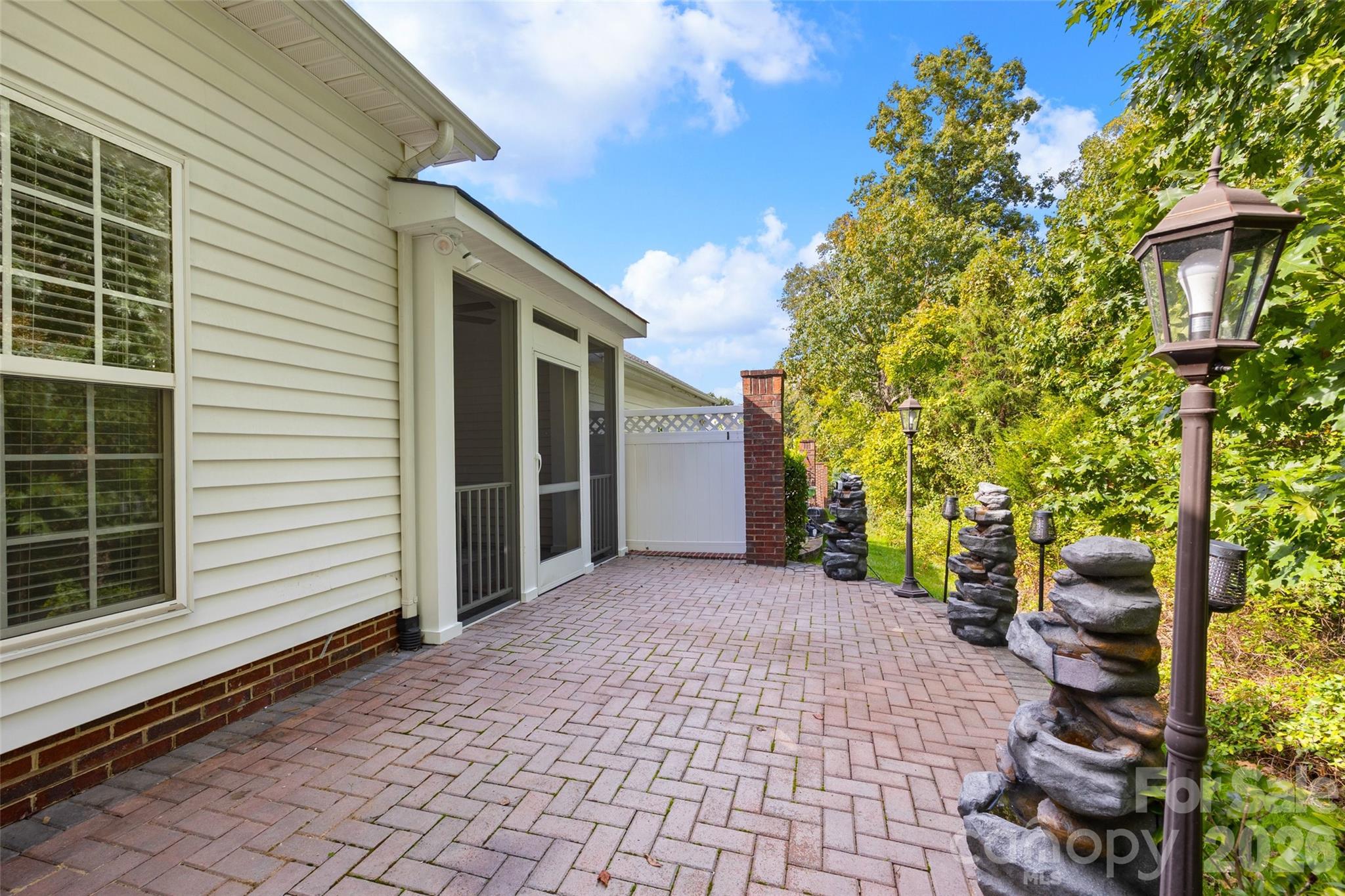 14569 Greenpoint Lane — Huntersville