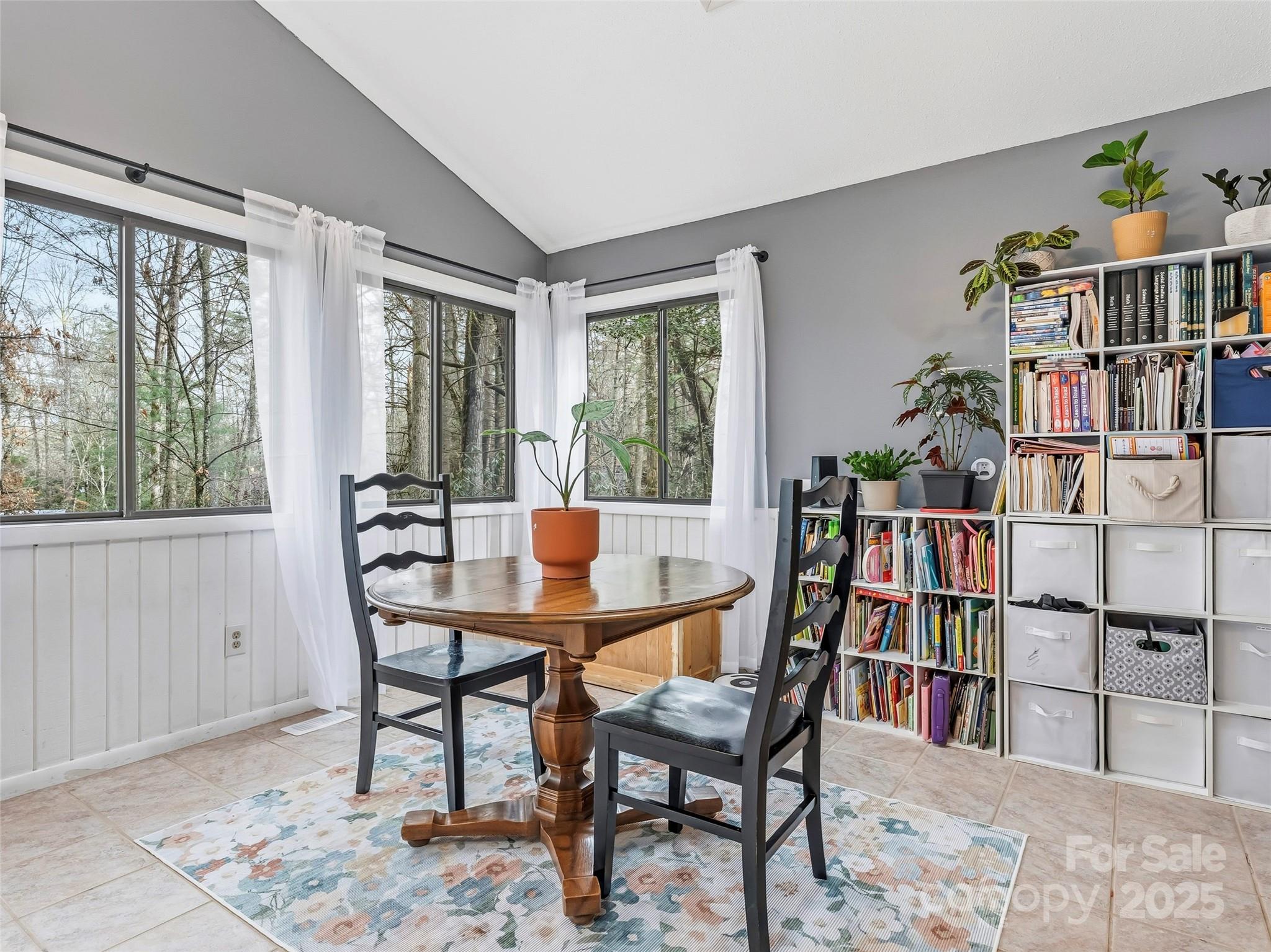 531 Three Mile Knob Road — Pisgah Forest