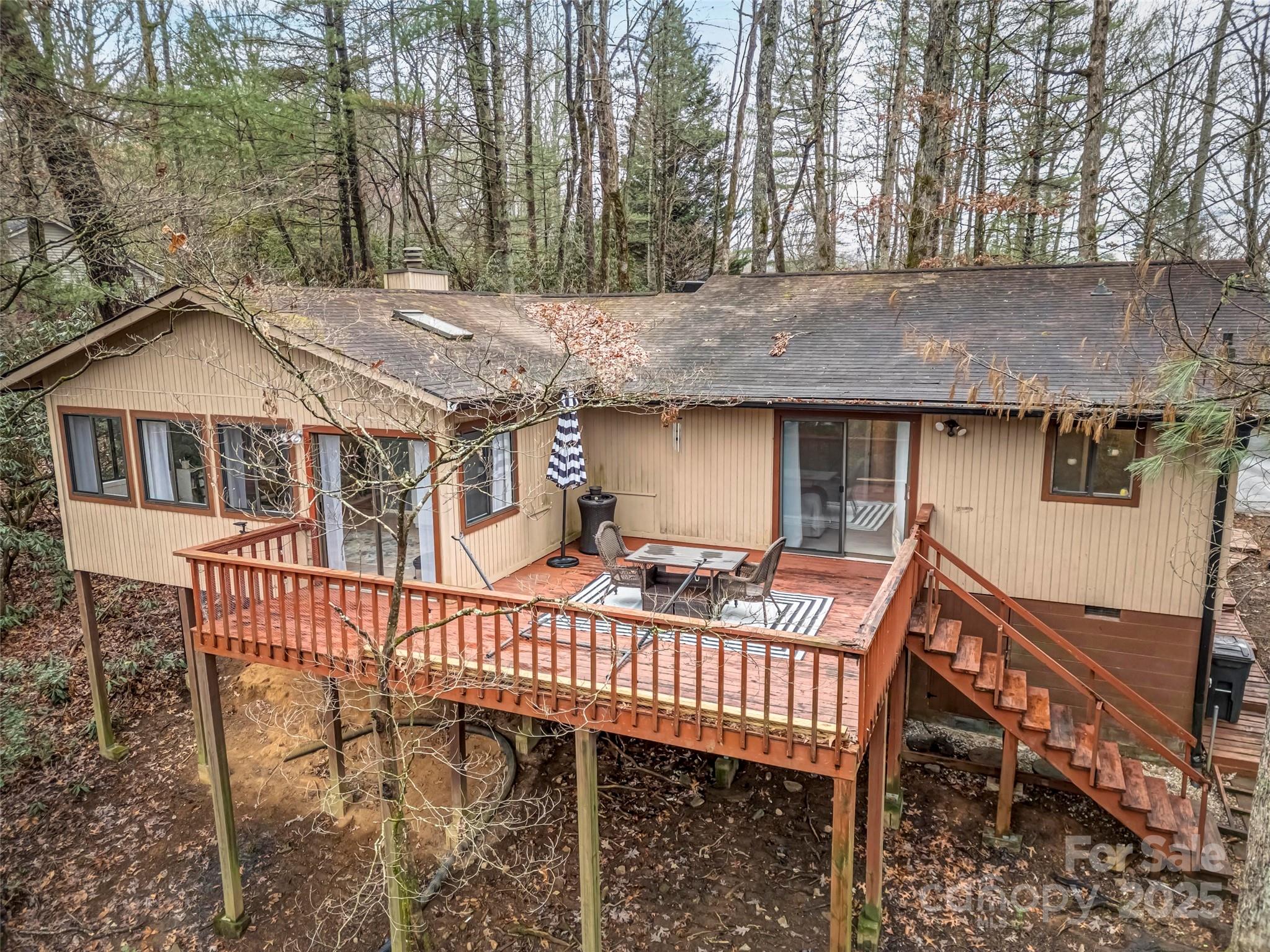 531 Three Mile Knob Road — Pisgah Forest