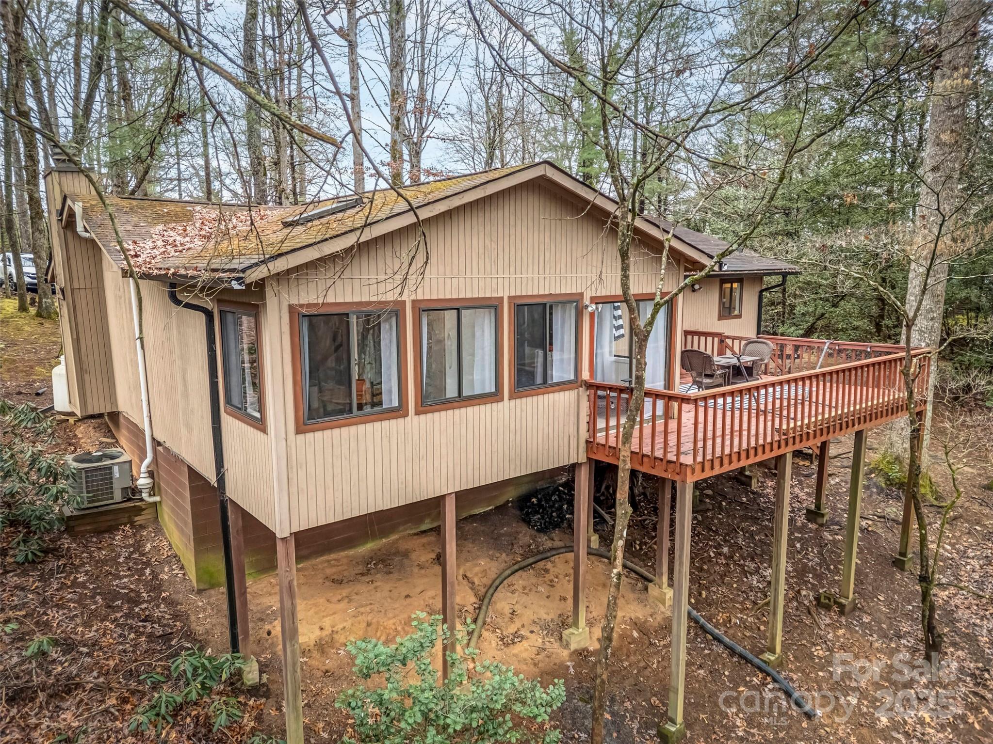 531 Three Mile Knob Road — Pisgah Forest