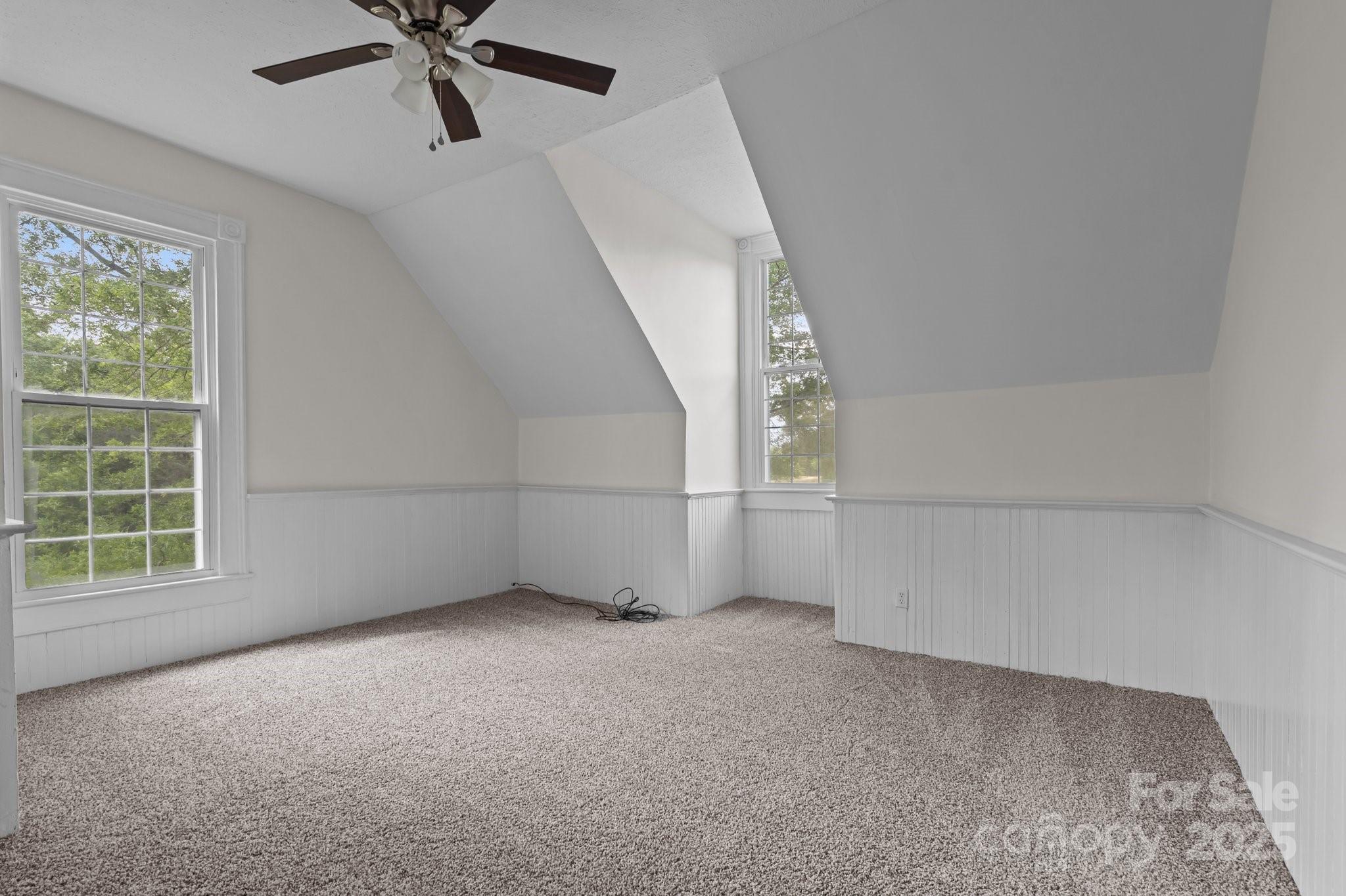 301 W Central Street — Maxton