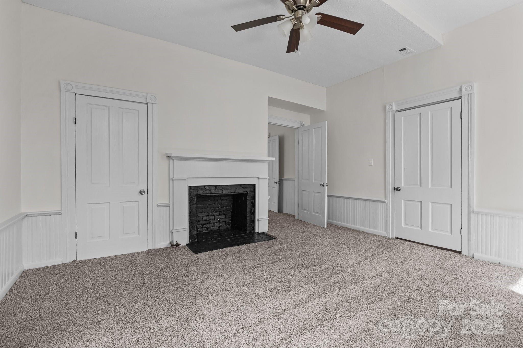 301 W Central Street — Maxton