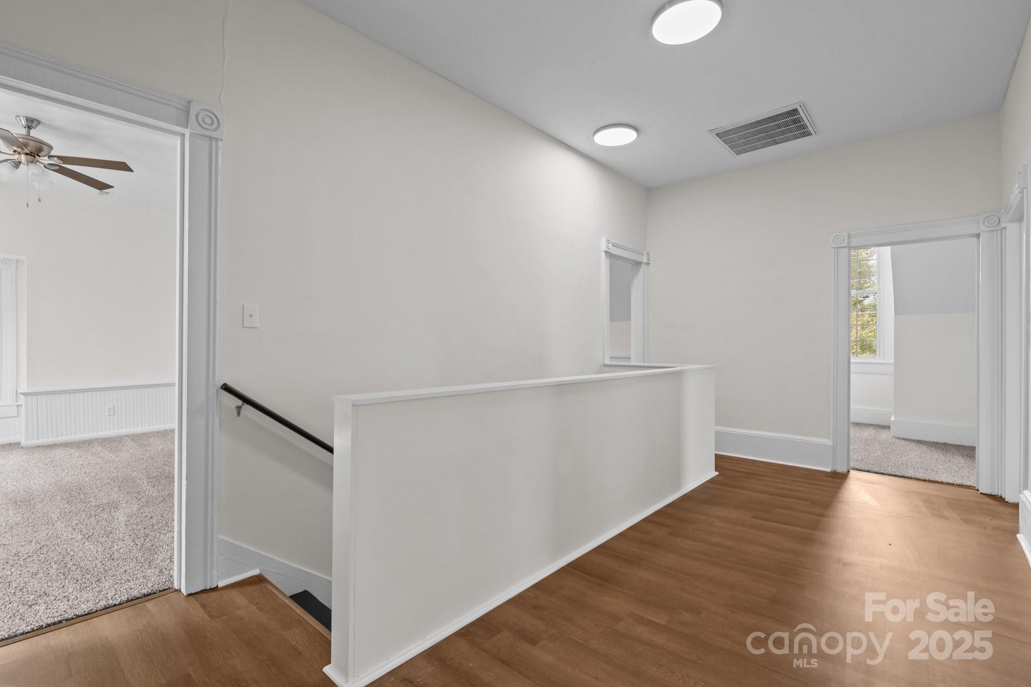 301 W Central Street — Maxton