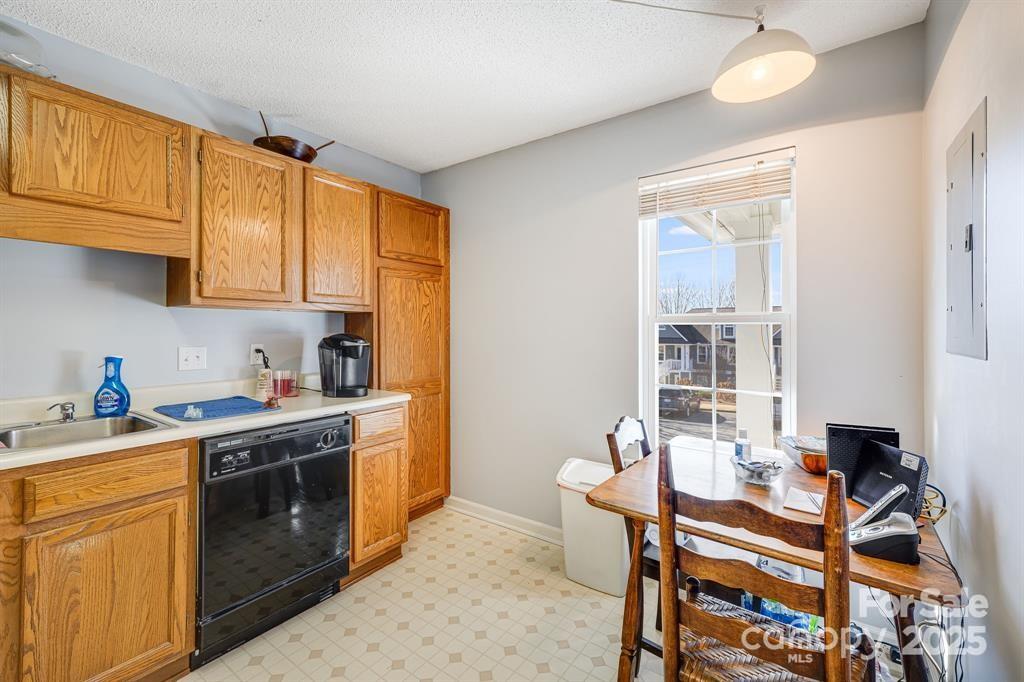 2904 Sagamore Lane — Asheville