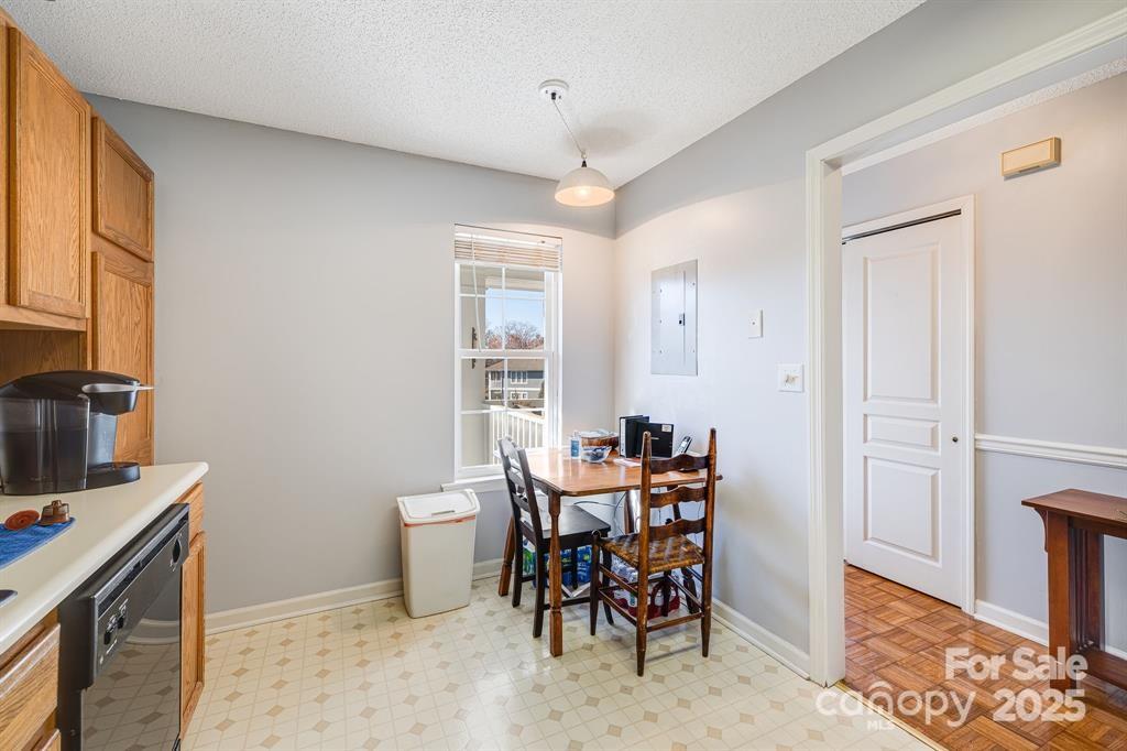 2904 Sagamore Lane — Asheville