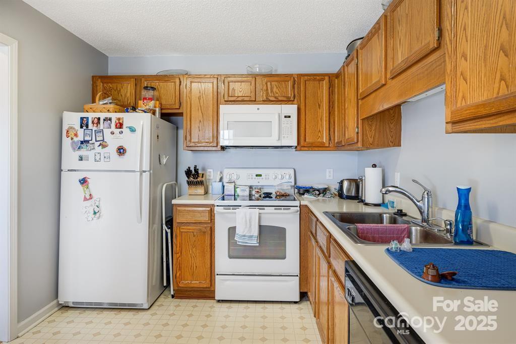2904 Sagamore Lane — Asheville