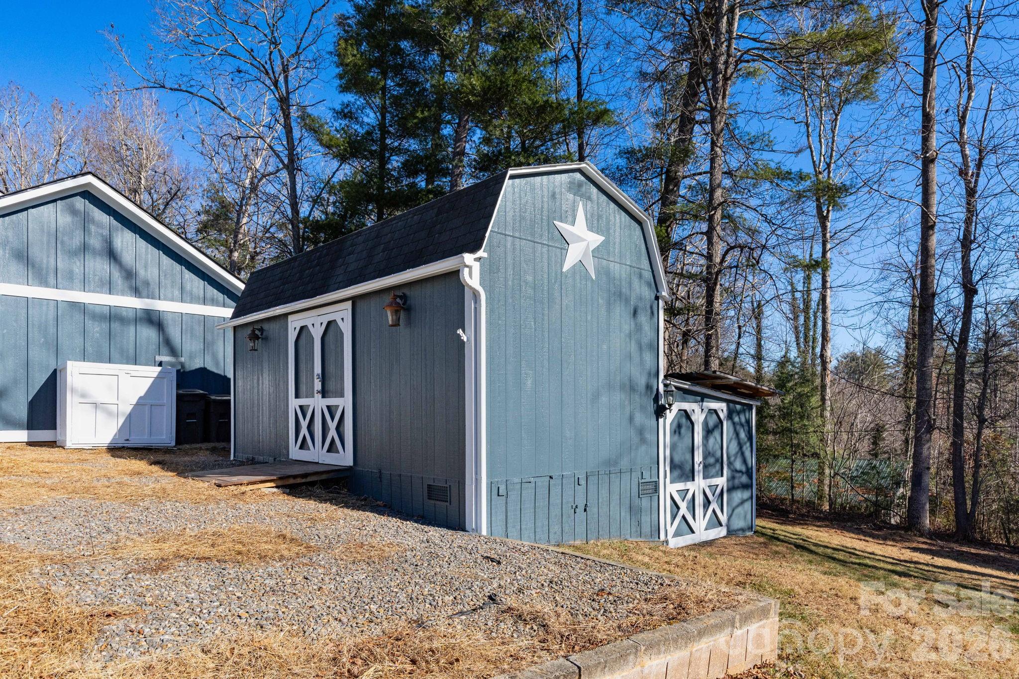 7 McGee Ridge Road — Fairview