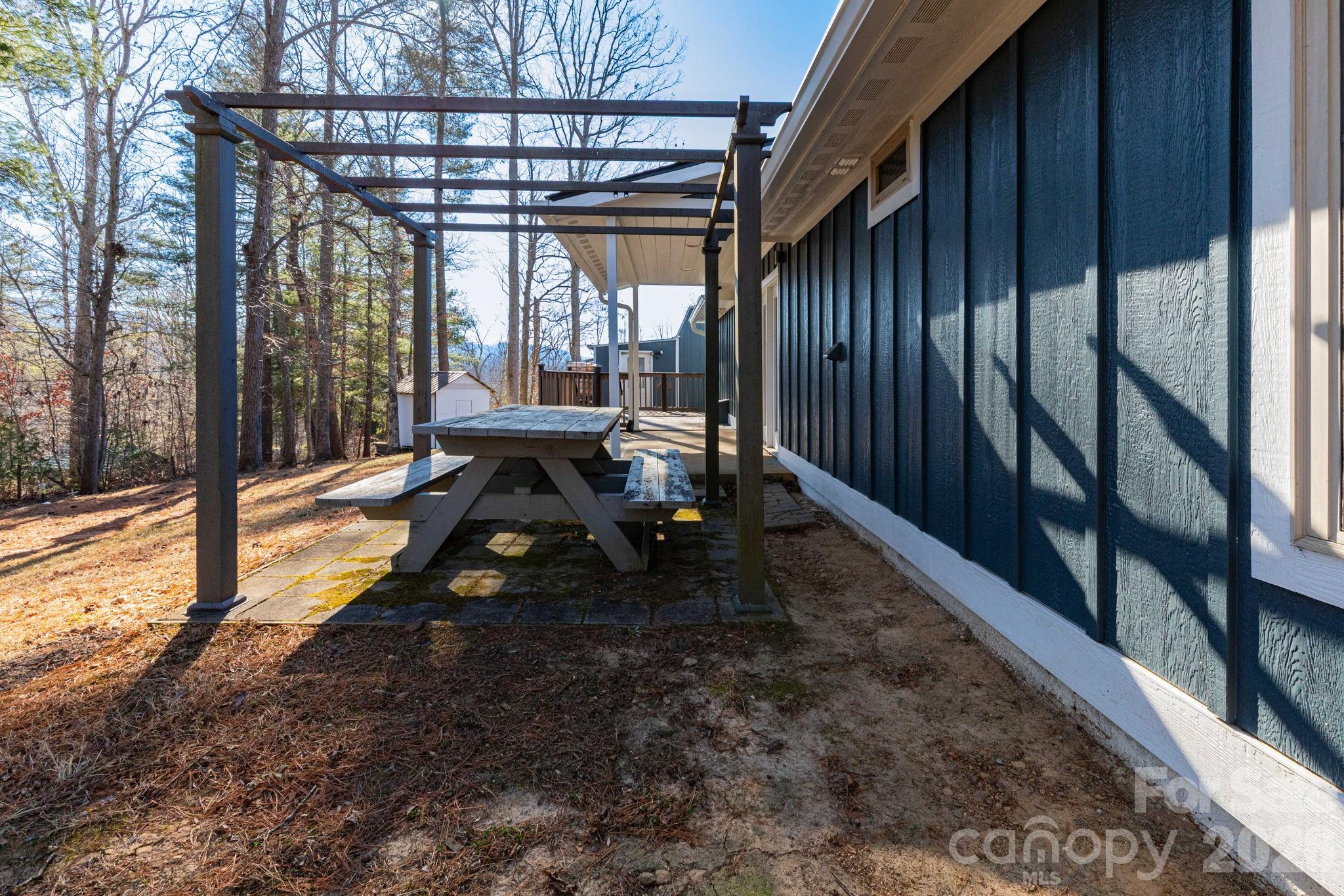7 McGee Ridge Road — Fairview