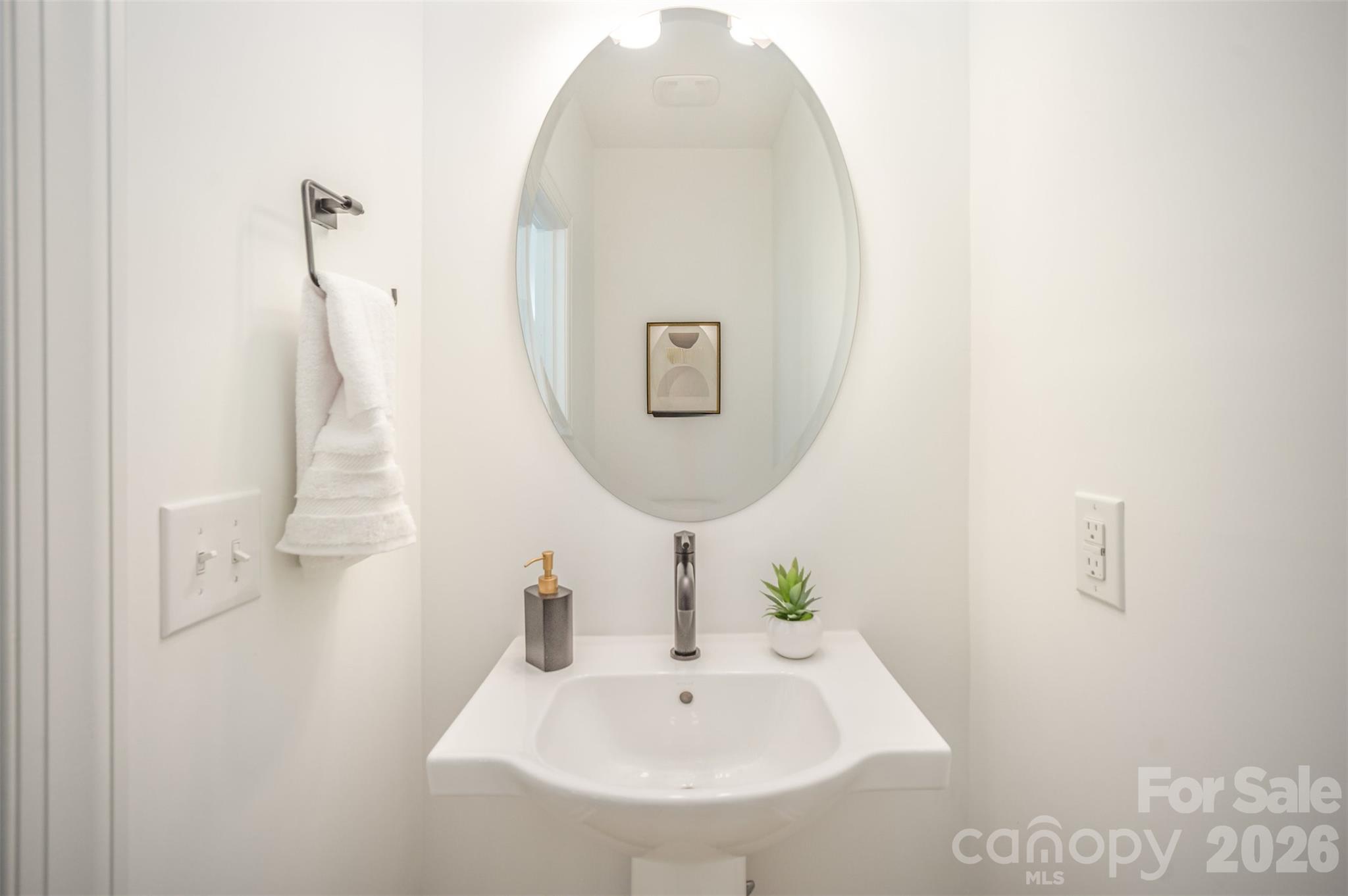 3713 Lou Ann Avenue — Charlotte