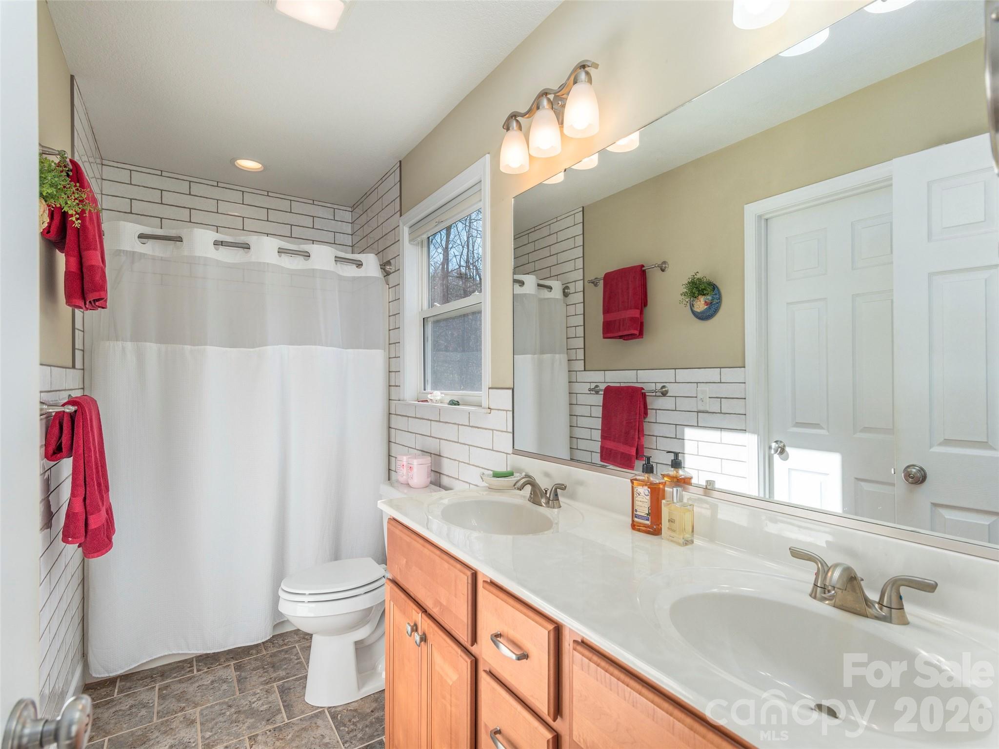 16 Southwood Drive — Weaverville