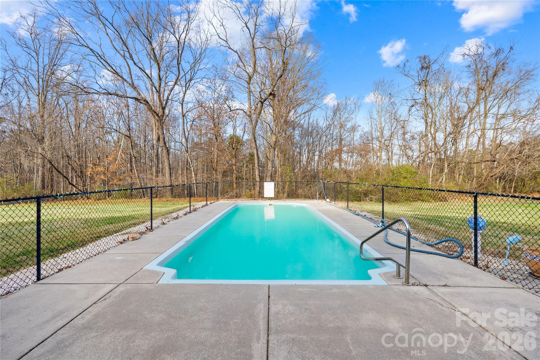101 Alma Drive — Steadman