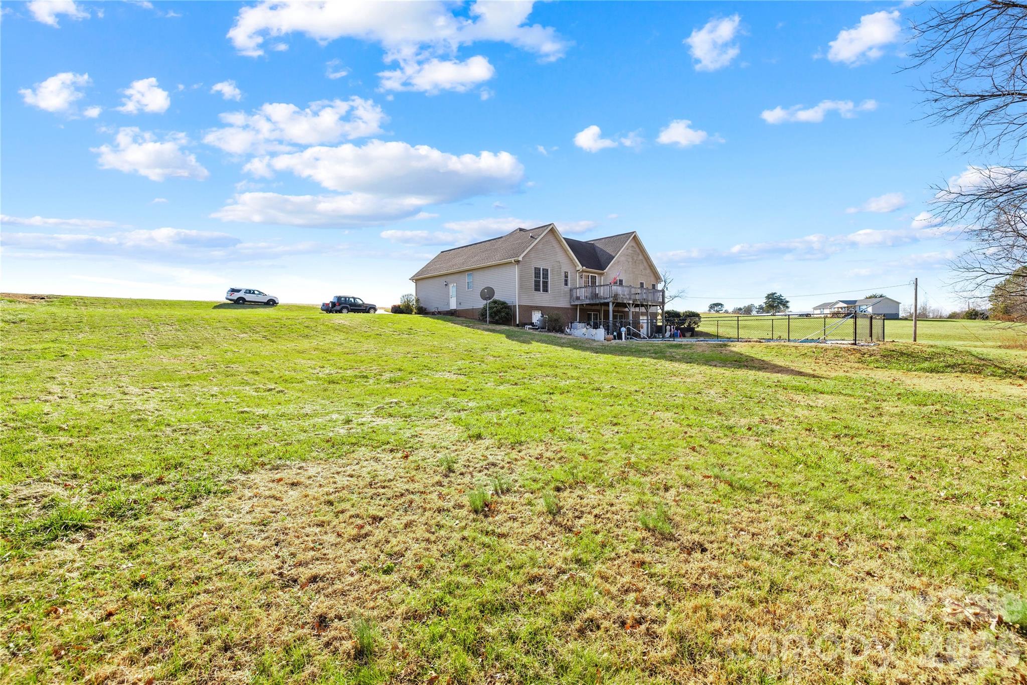 101 Alma Drive — Steadman