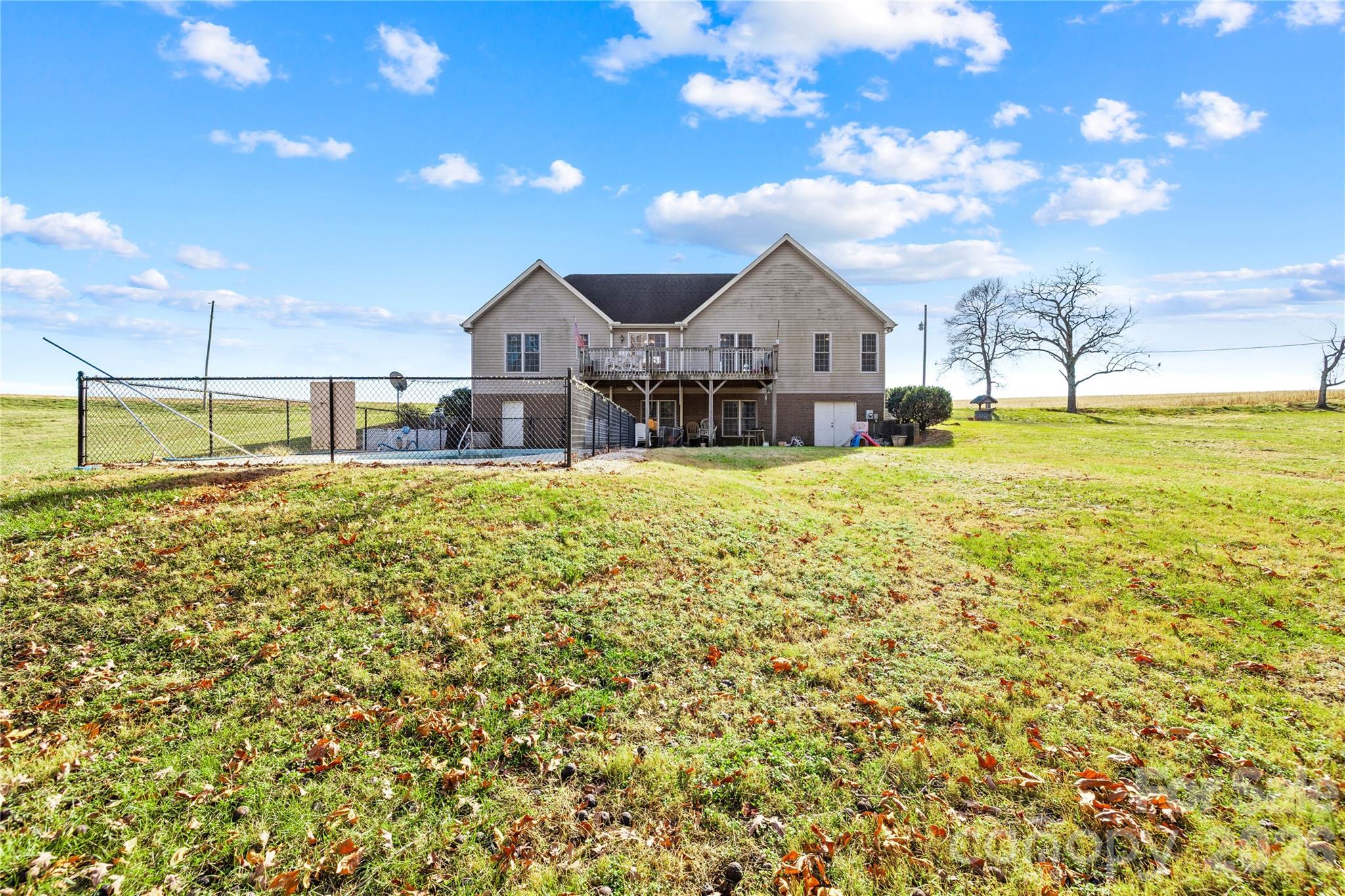 101 Alma Drive — Steadman