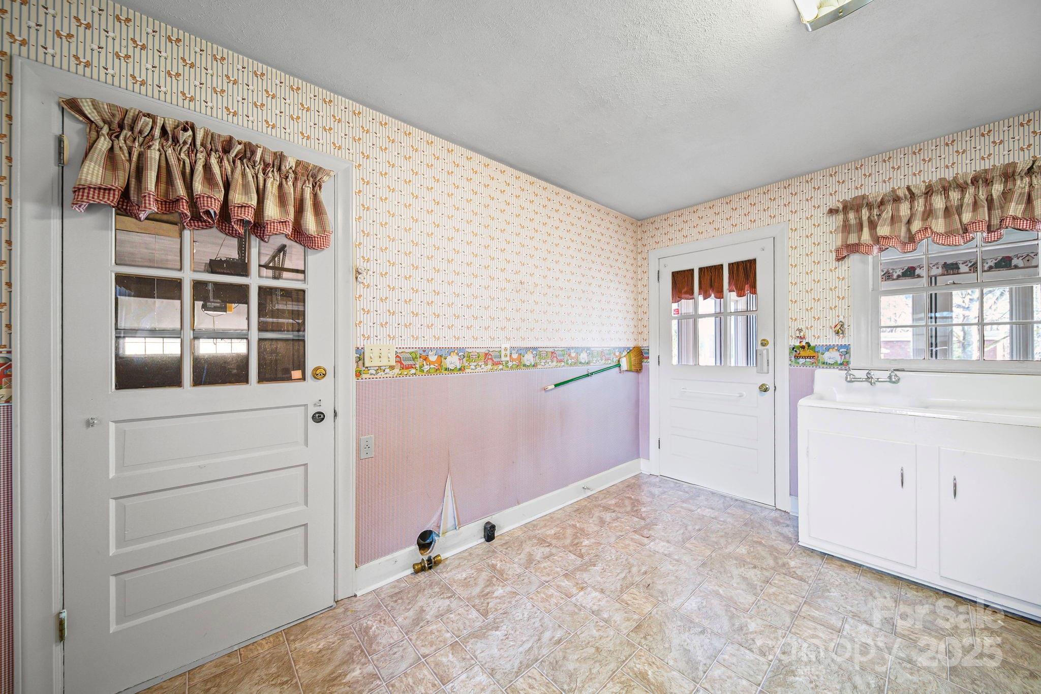 1223 Walker Road — Mount Pleasant