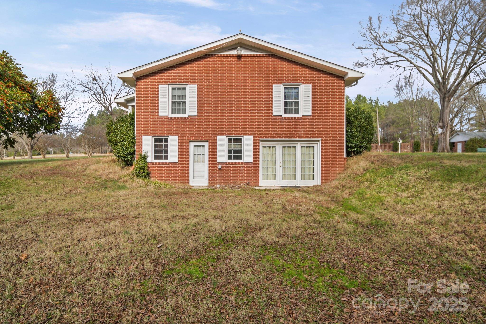 1223 Walker Road — Mount Pleasant