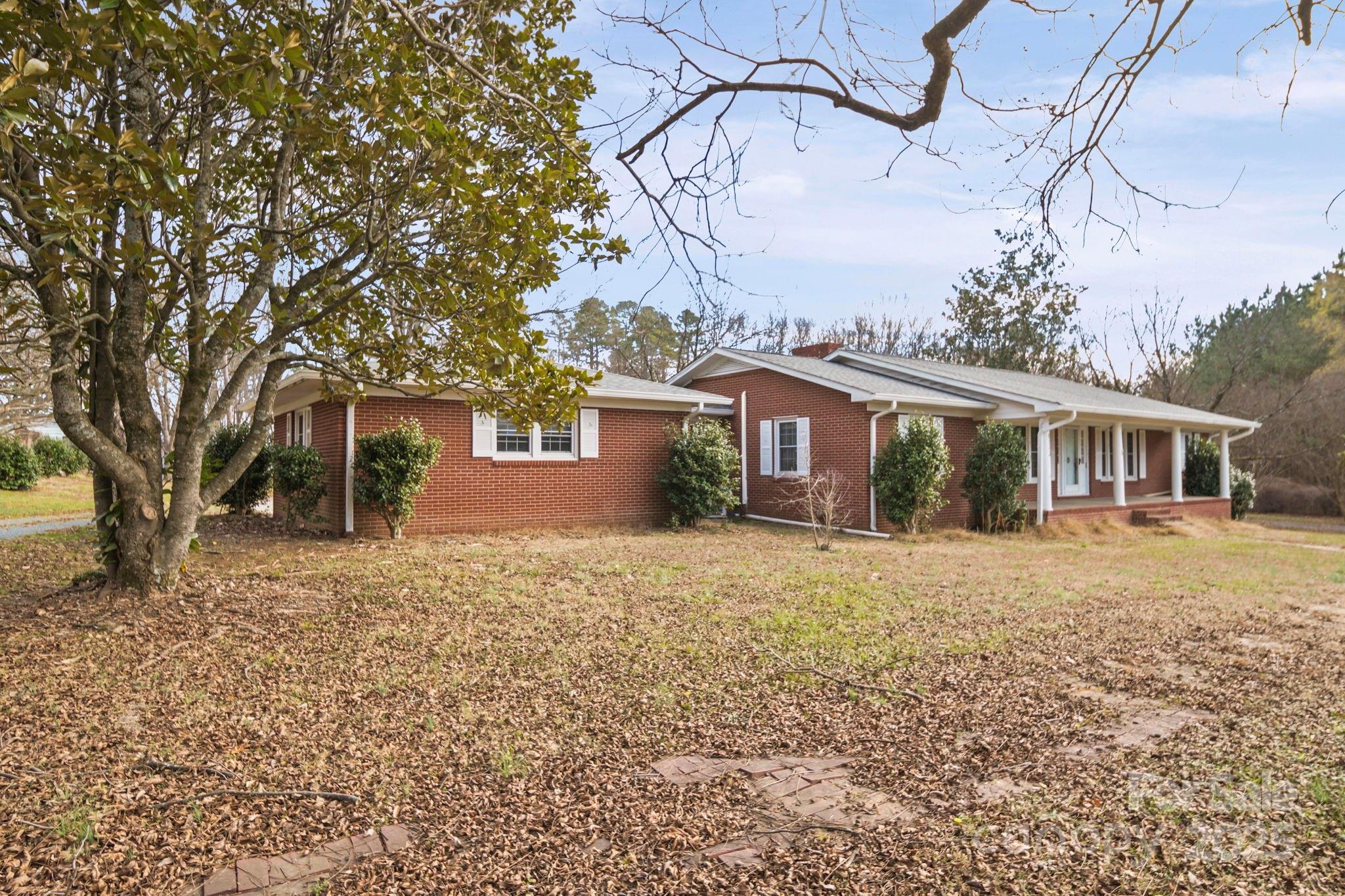 1223 Walker Road — Mount Pleasant