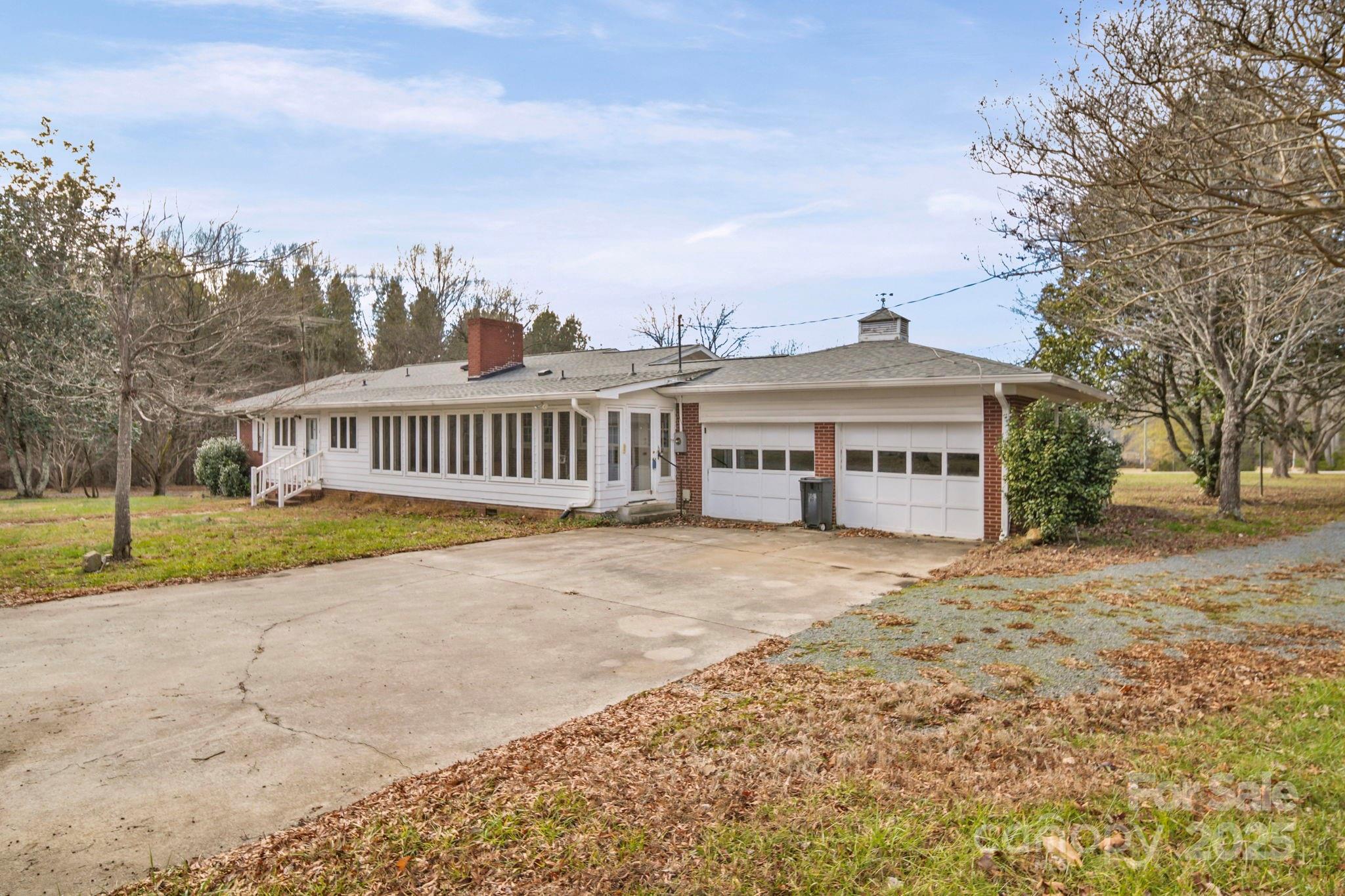 1223 Walker Road — Mount Pleasant
