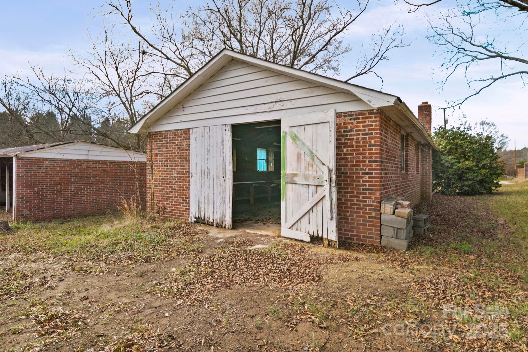 1223 Walker Road — Mount Pleasant