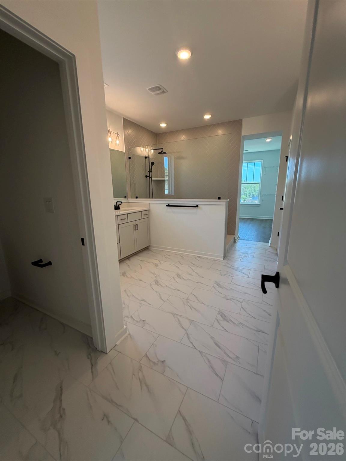6104 Westheart Way — Charlotte
