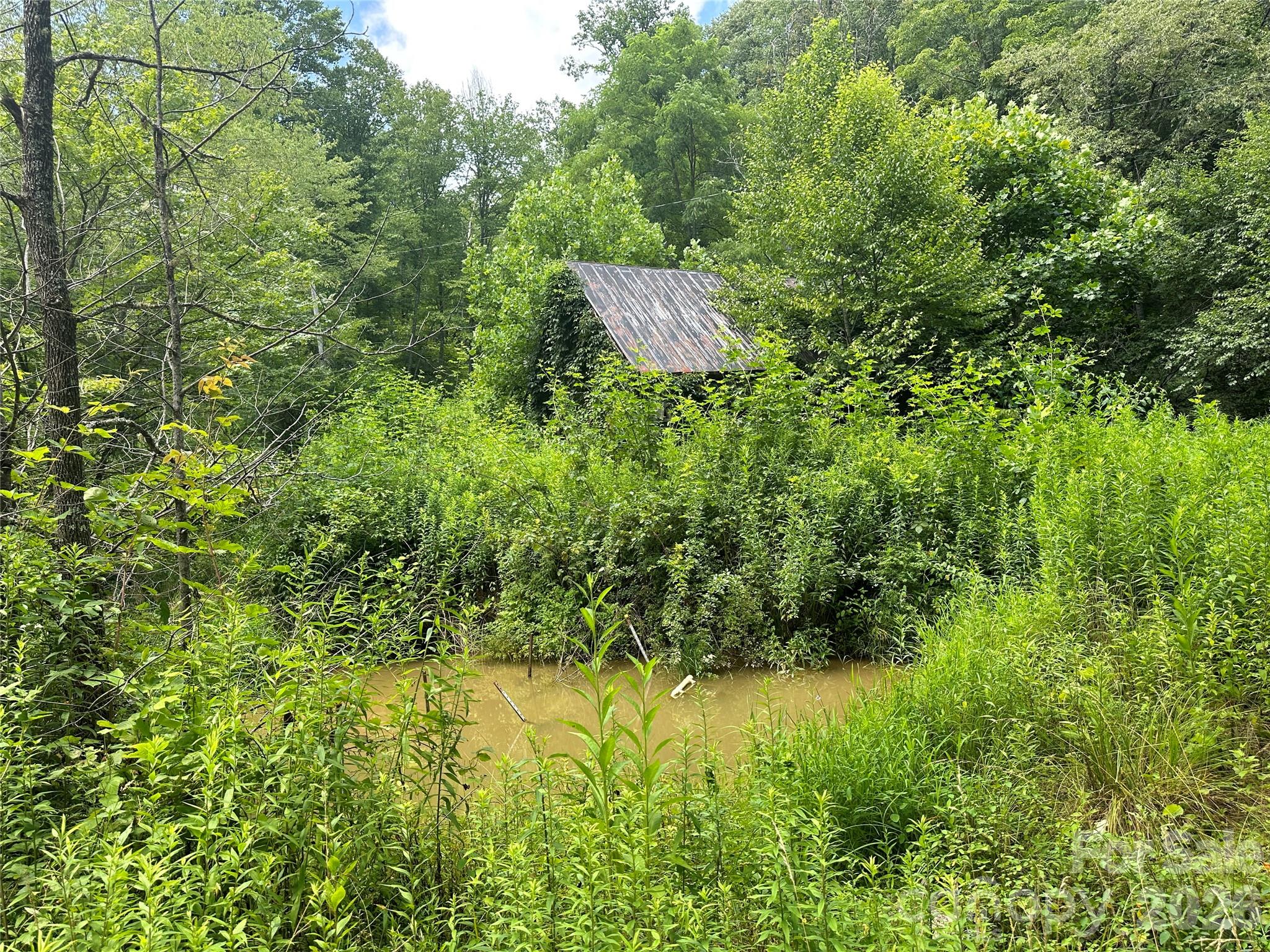 3606 NC Highway 194 None S — Sugar Grove