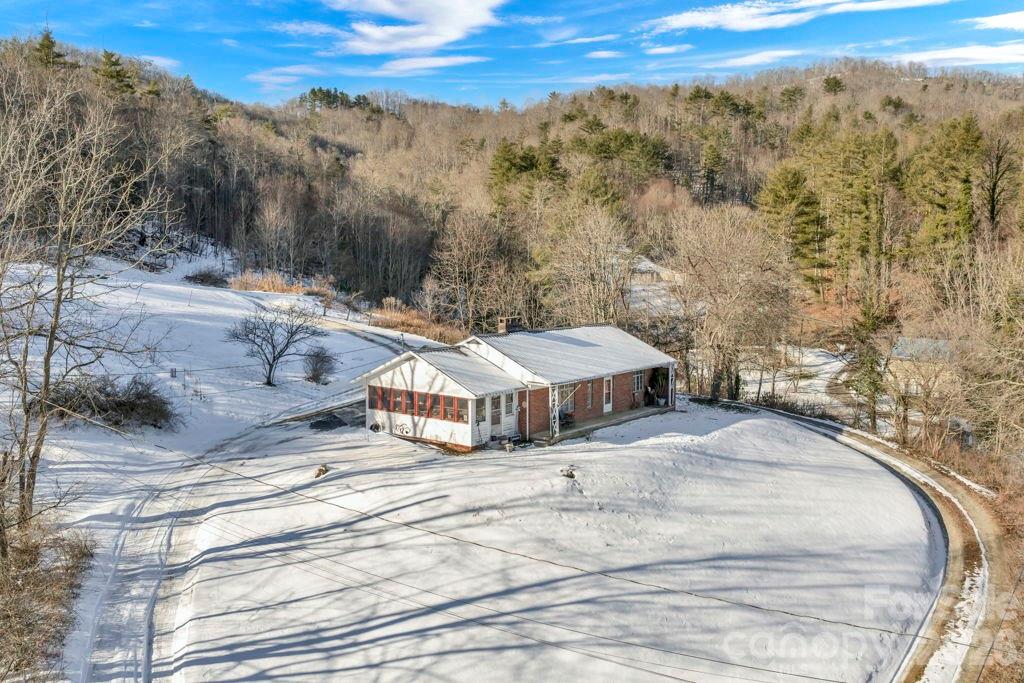 3606 NC Highway 194 None S — Sugar Grove