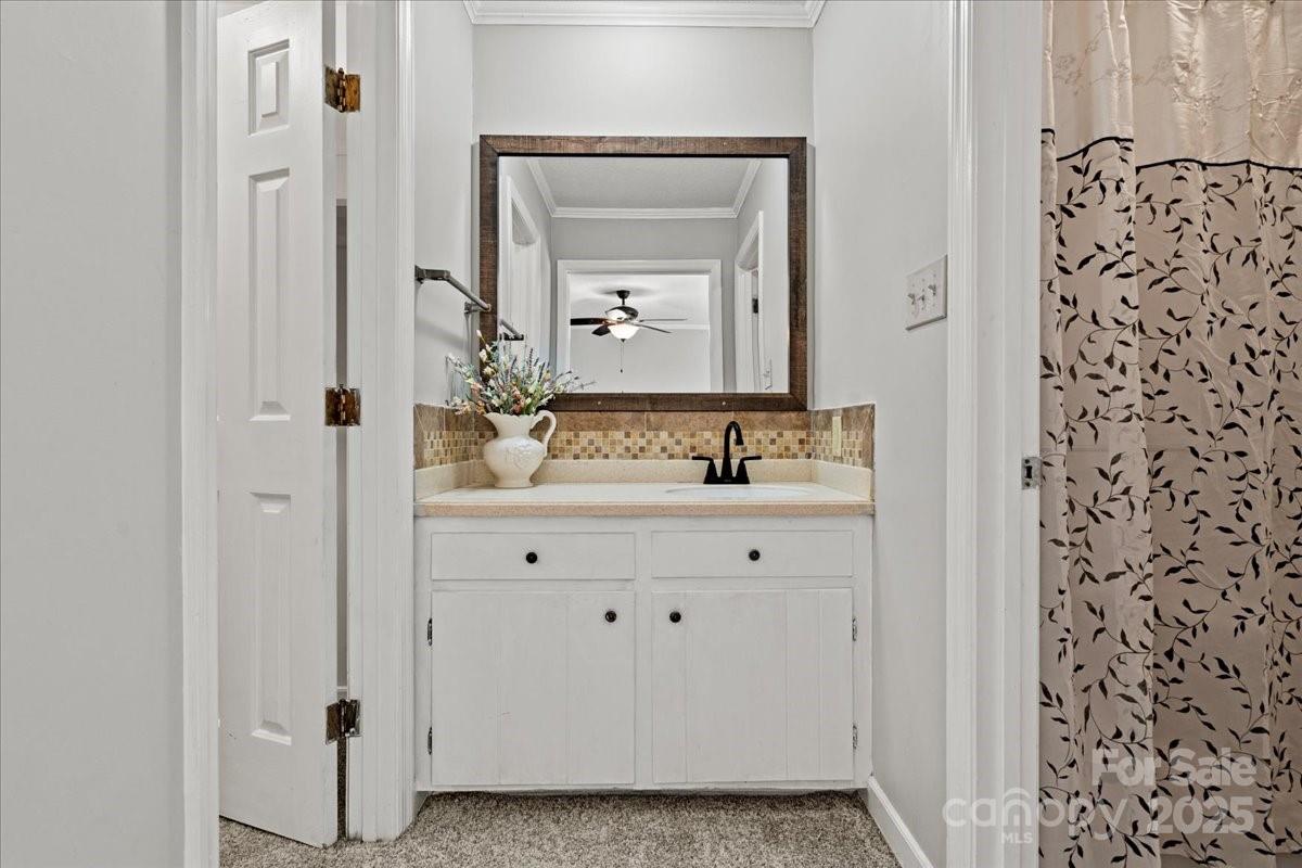 305 Virginia Avenue — Cheraw
