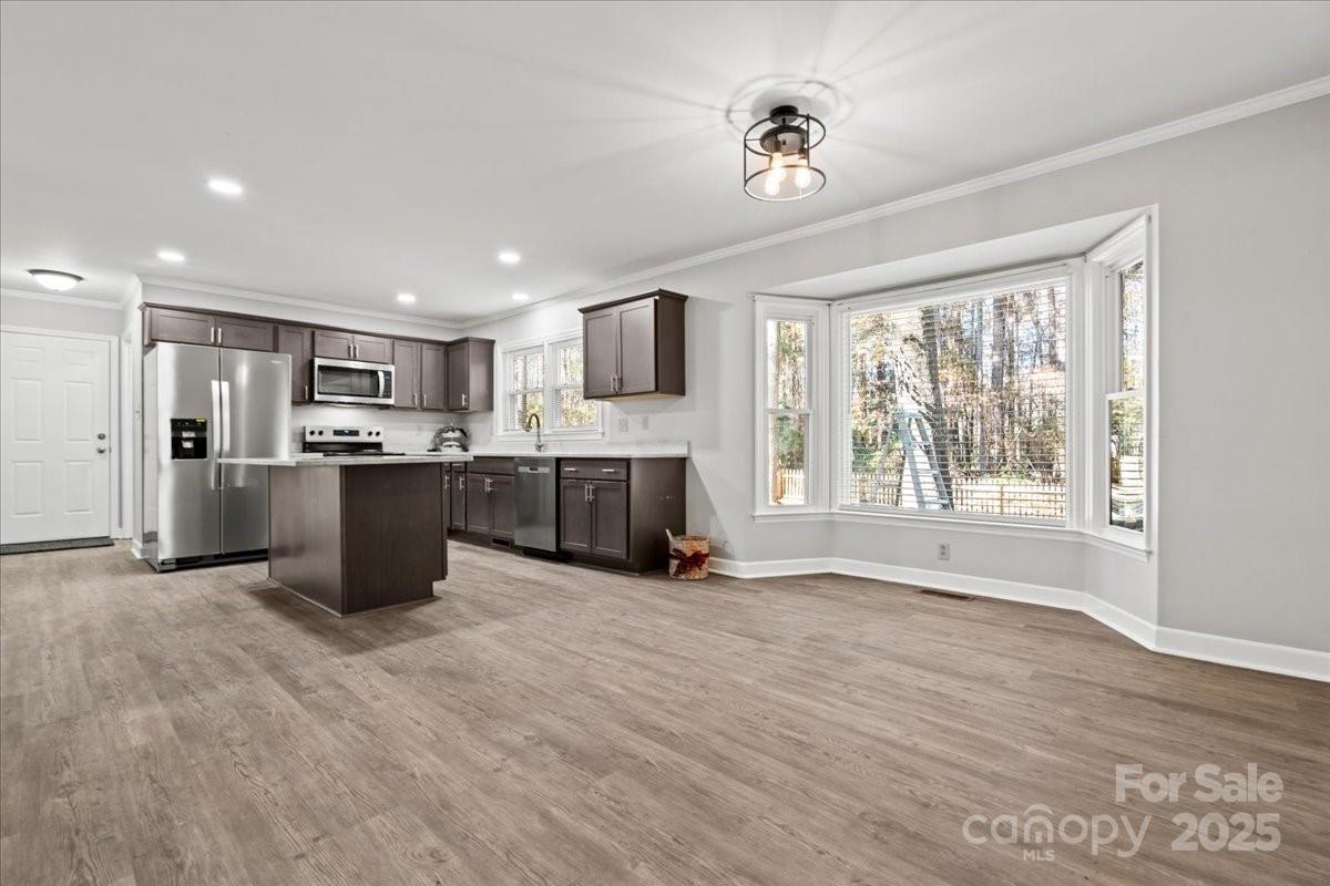 305 Virginia Avenue — Cheraw