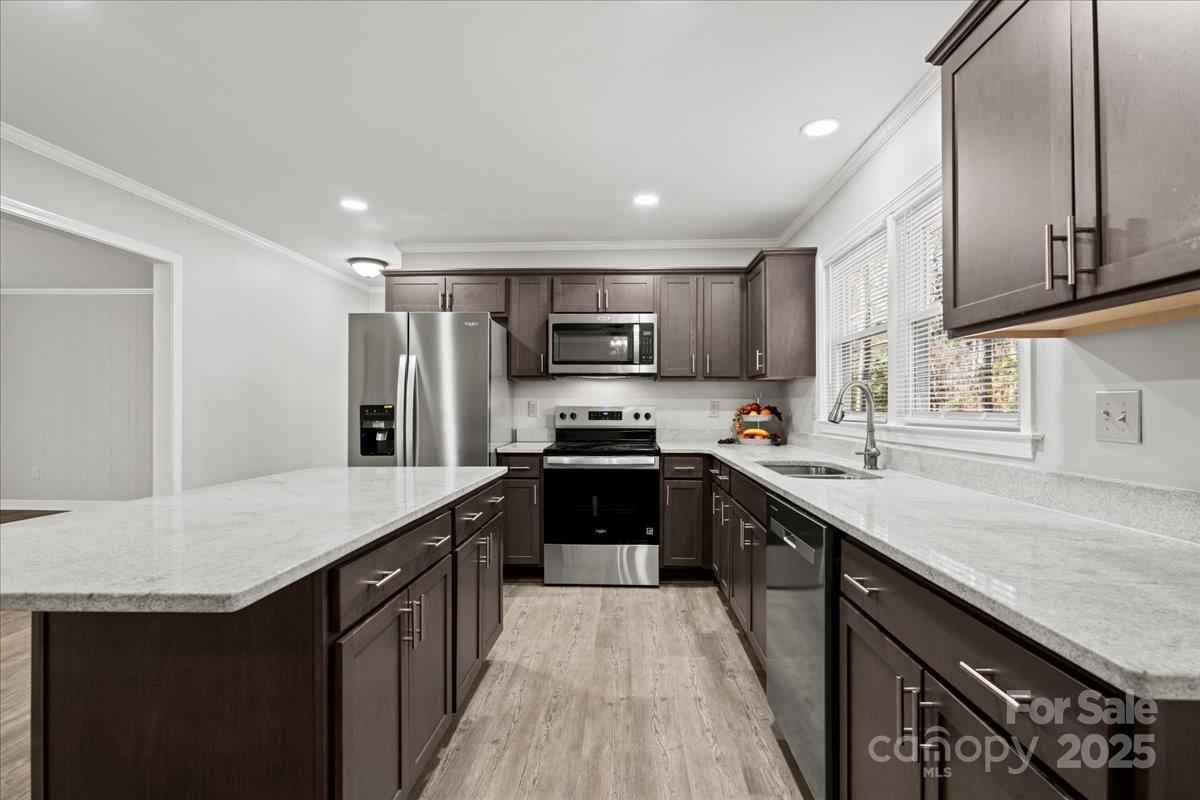 305 Virginia Avenue — Cheraw