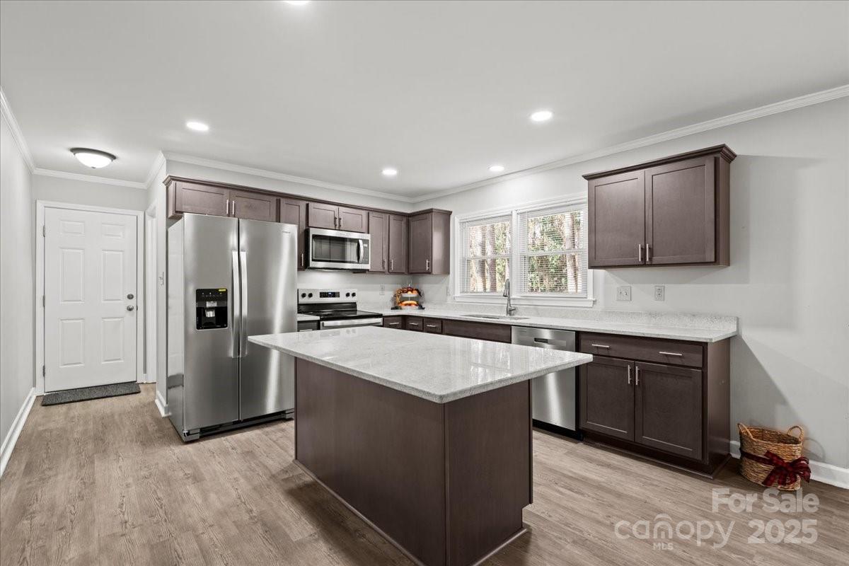 305 Virginia Avenue — Cheraw