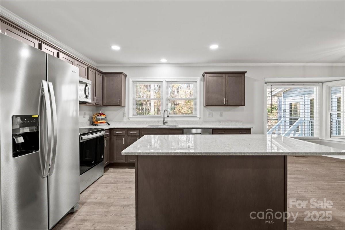 305 Virginia Avenue — Cheraw