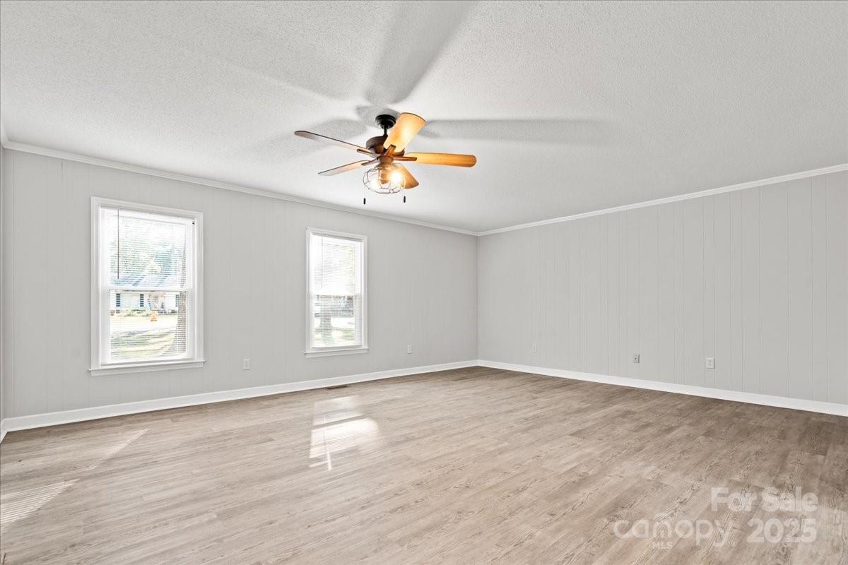 305 Virginia Avenue — Cheraw