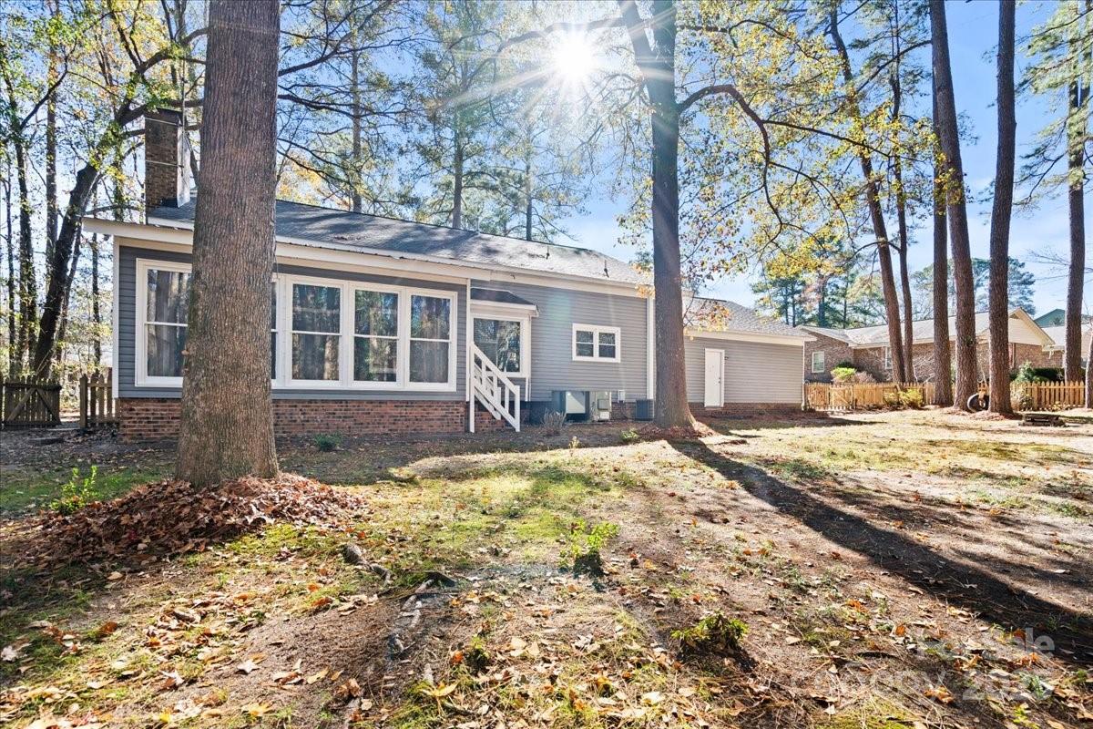 305 Virginia Avenue — Cheraw