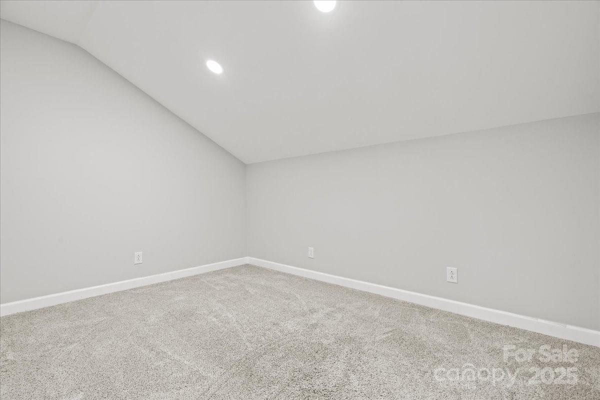305 Virginia Avenue — Cheraw