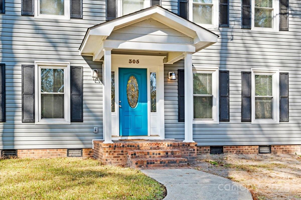 305 Virginia Avenue — Cheraw