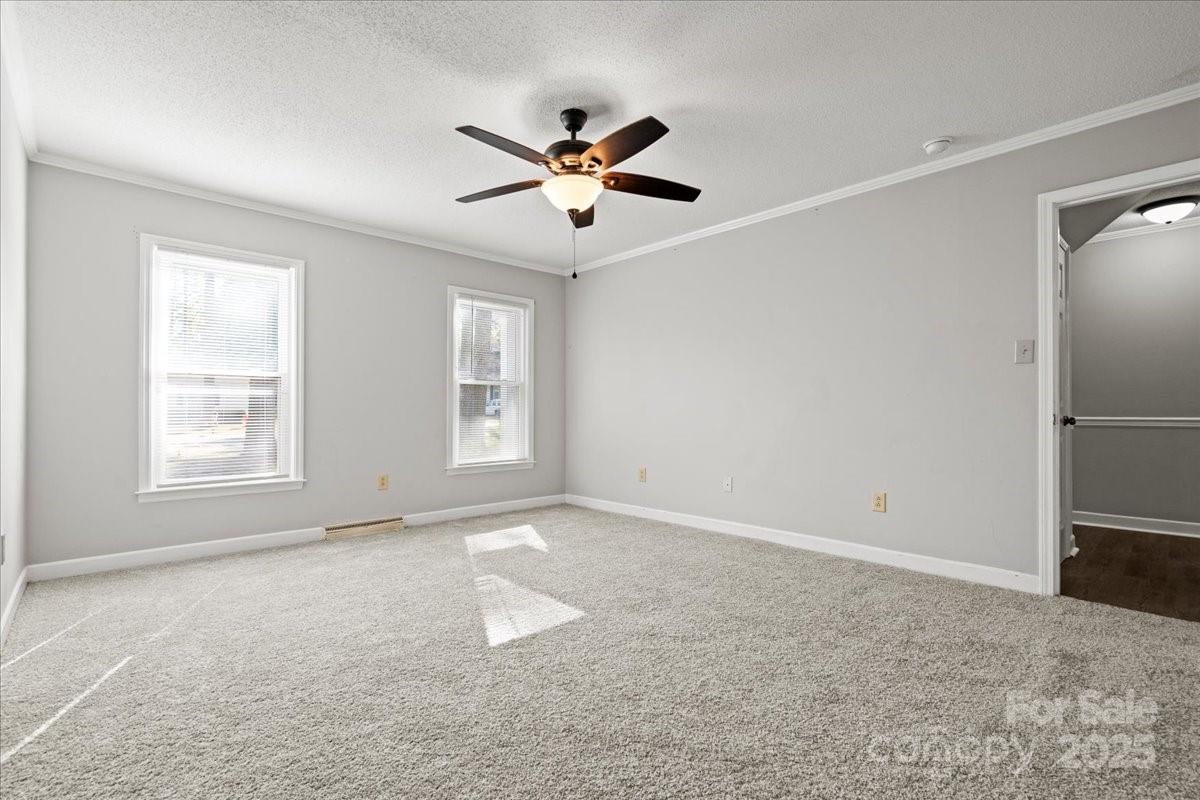 305 Virginia Avenue — Cheraw