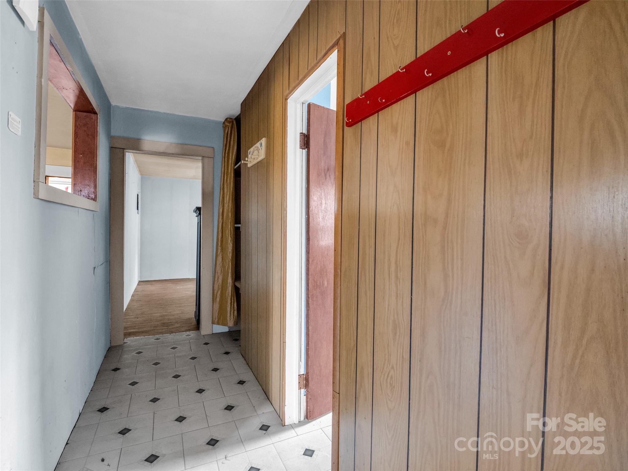 120 Maple Ridge Road — Candler