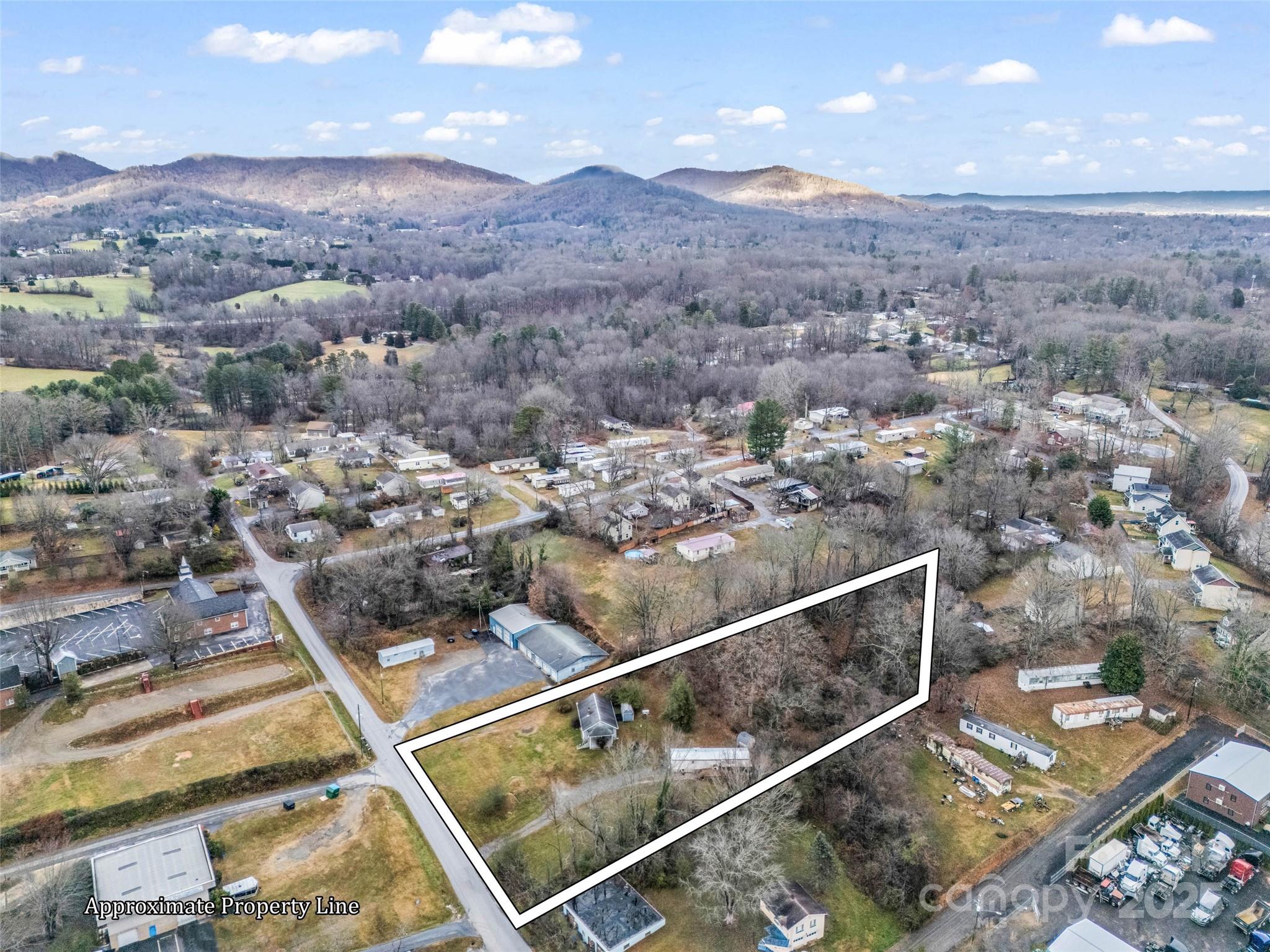 120 Maple Ridge Road — Candler