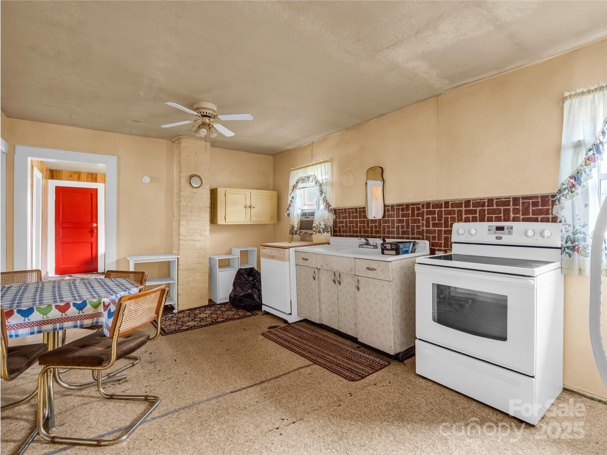 120 Maple Ridge Road — Candler