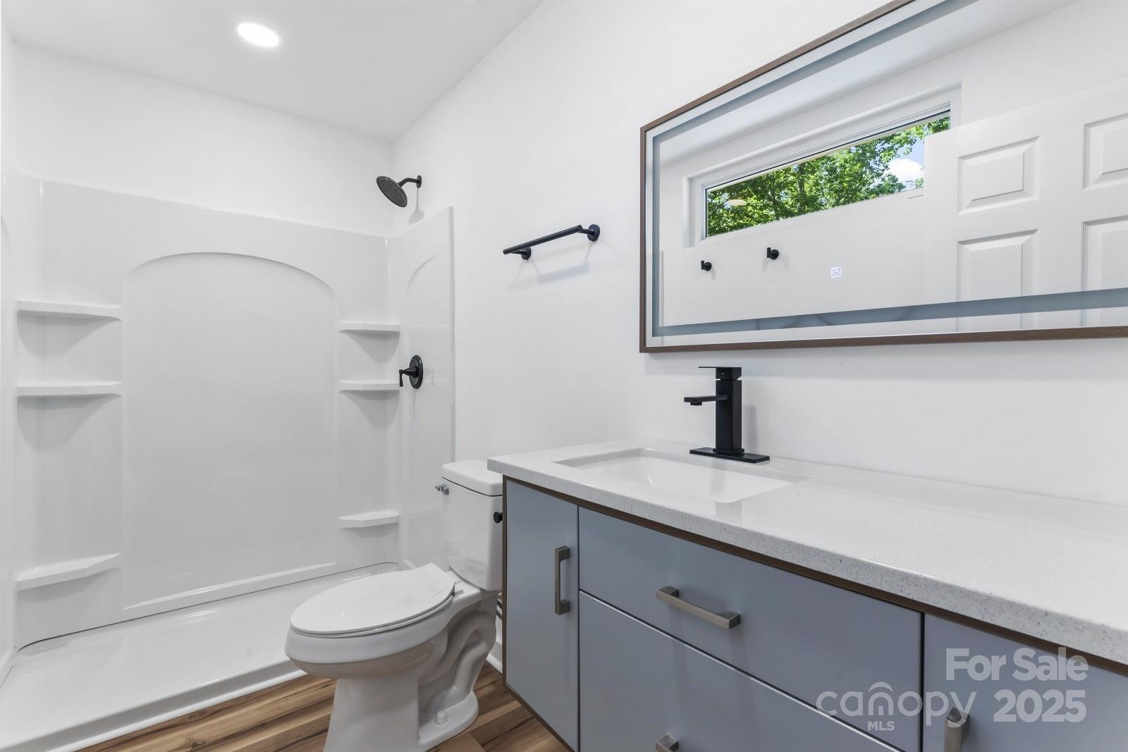 1050 Barnett Drive — Kings Mountain