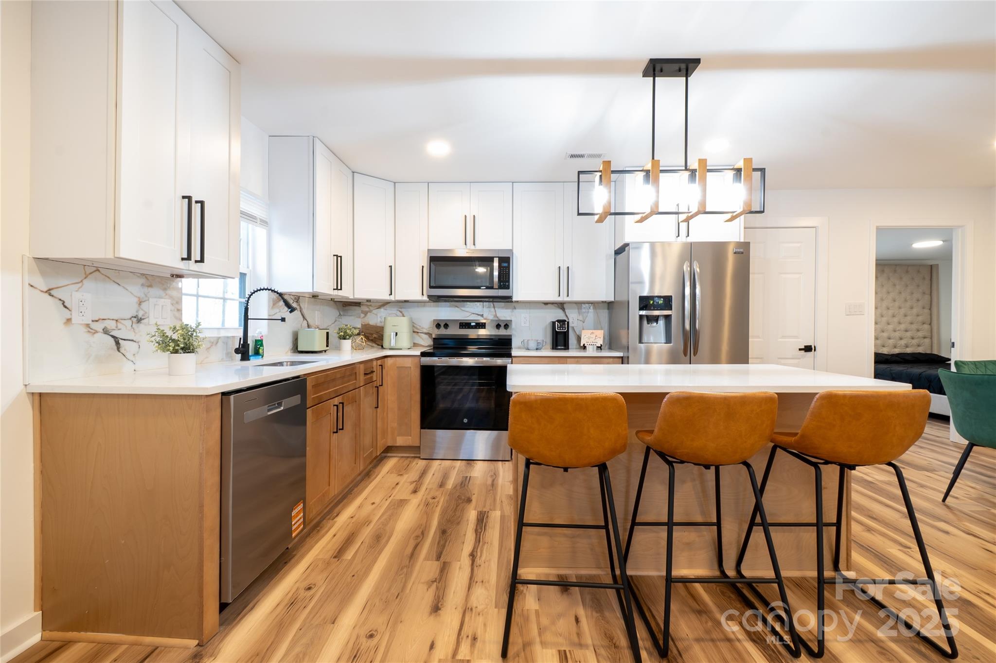 1050 Barnett Drive — Kings Mountain