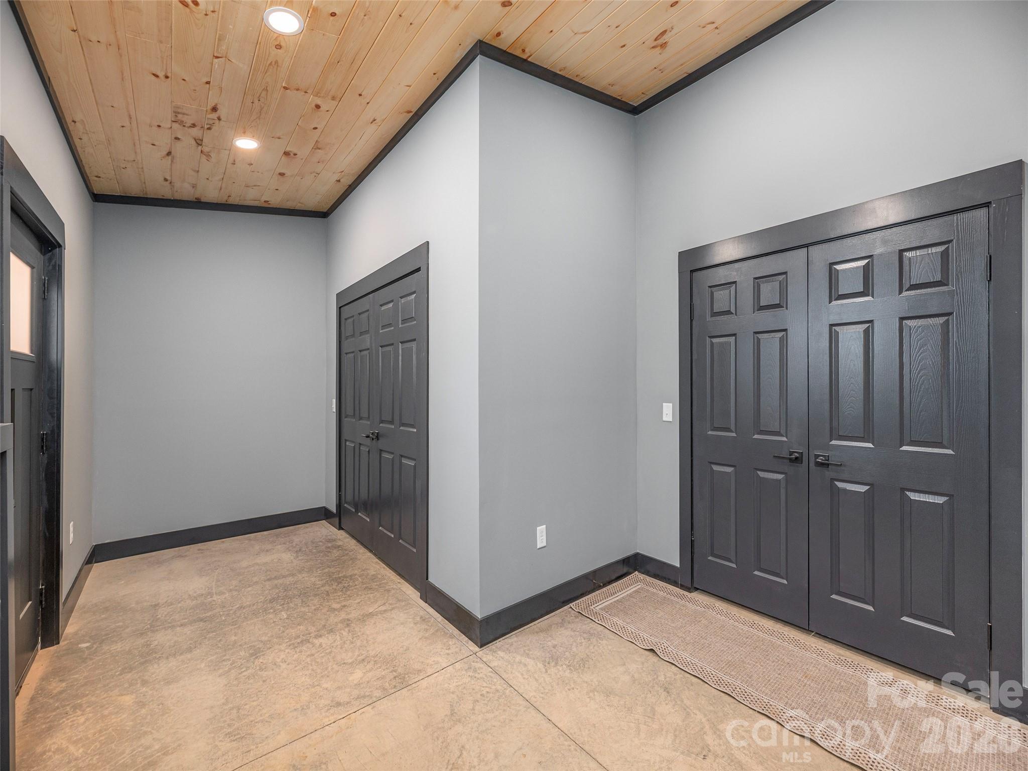 55 Dean Riddle Drive — Waynesville