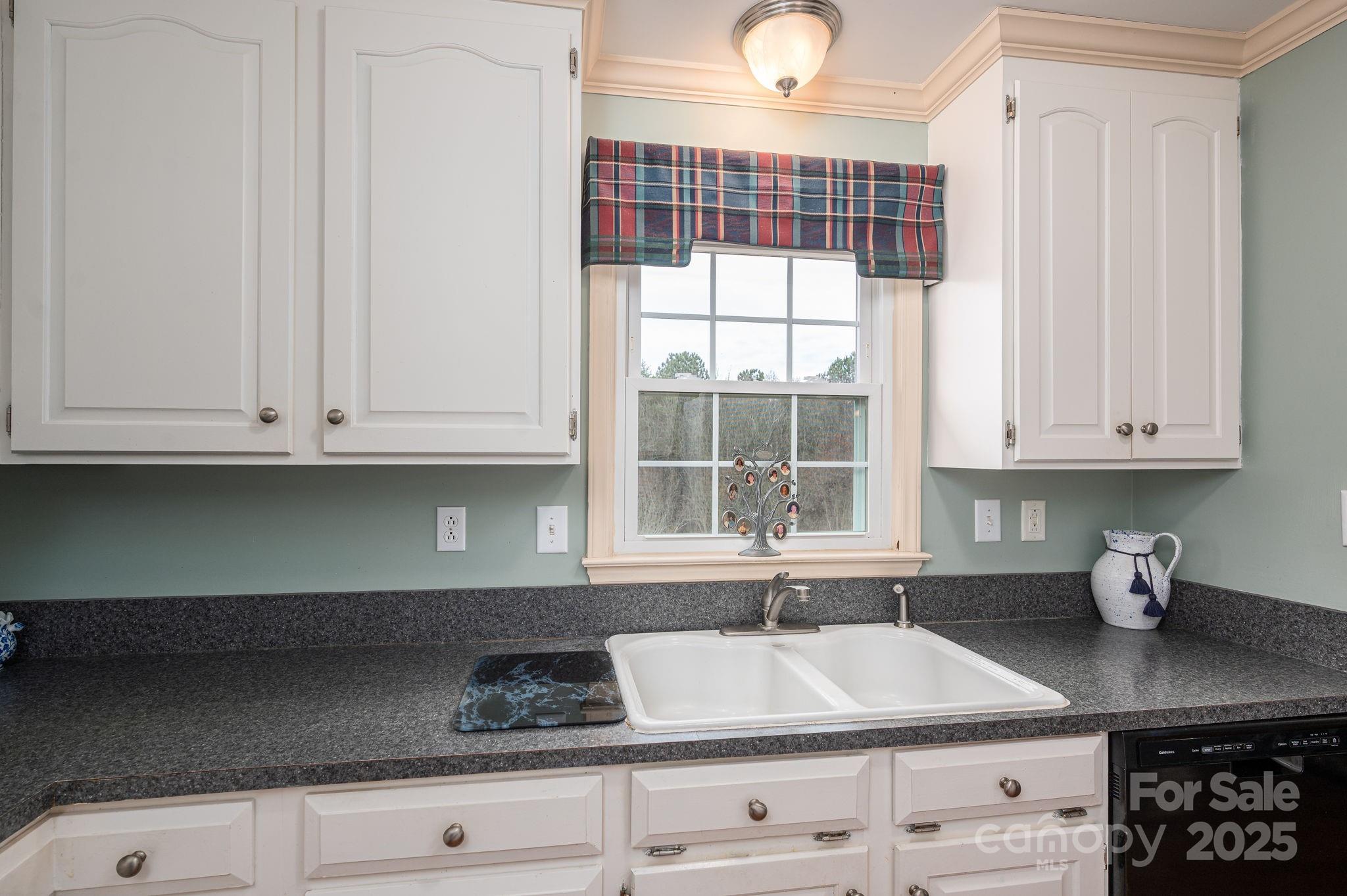 113 Old Stagecoach Road — Lawndale