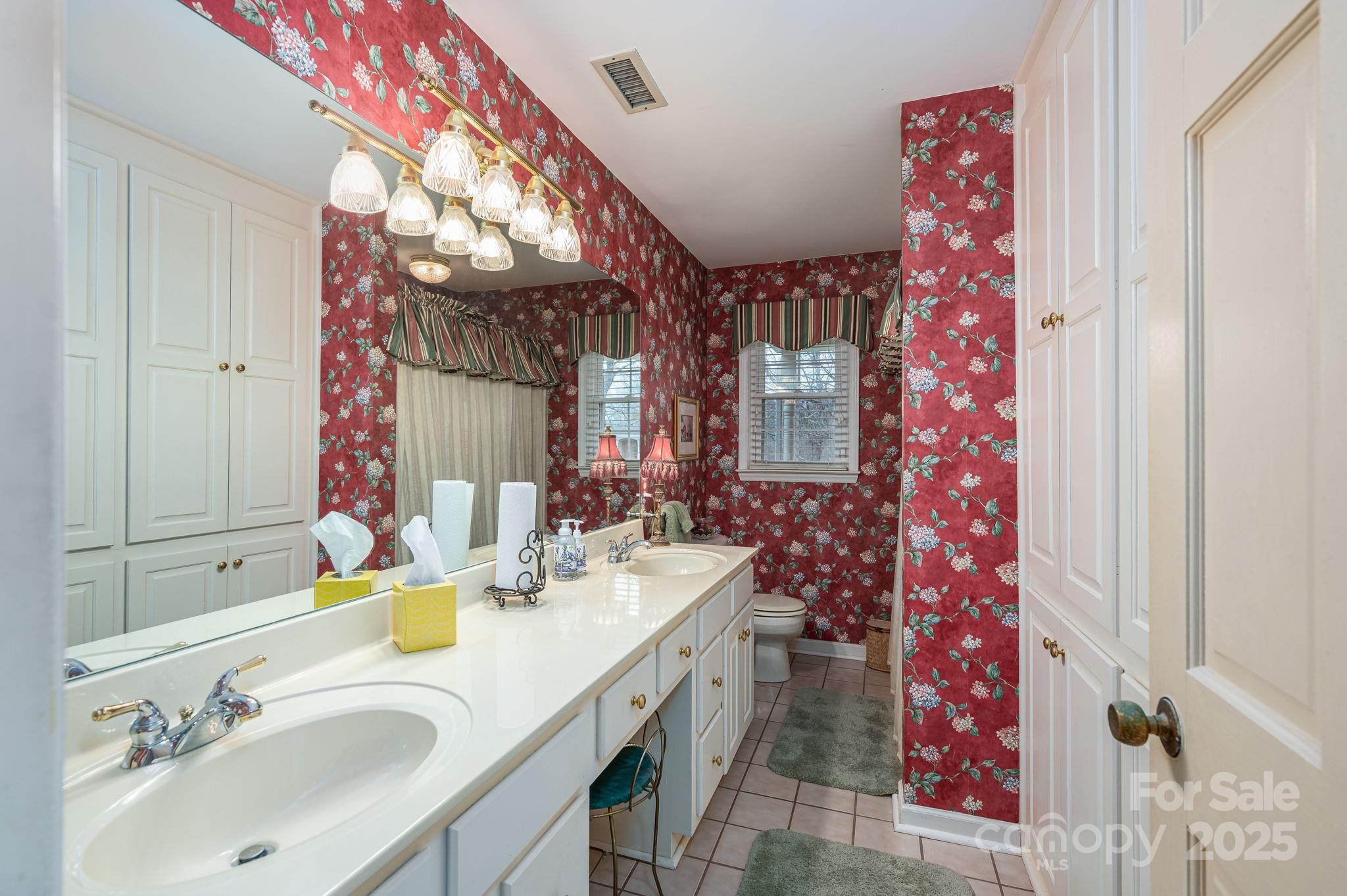 113 Old Stagecoach Road — Lawndale