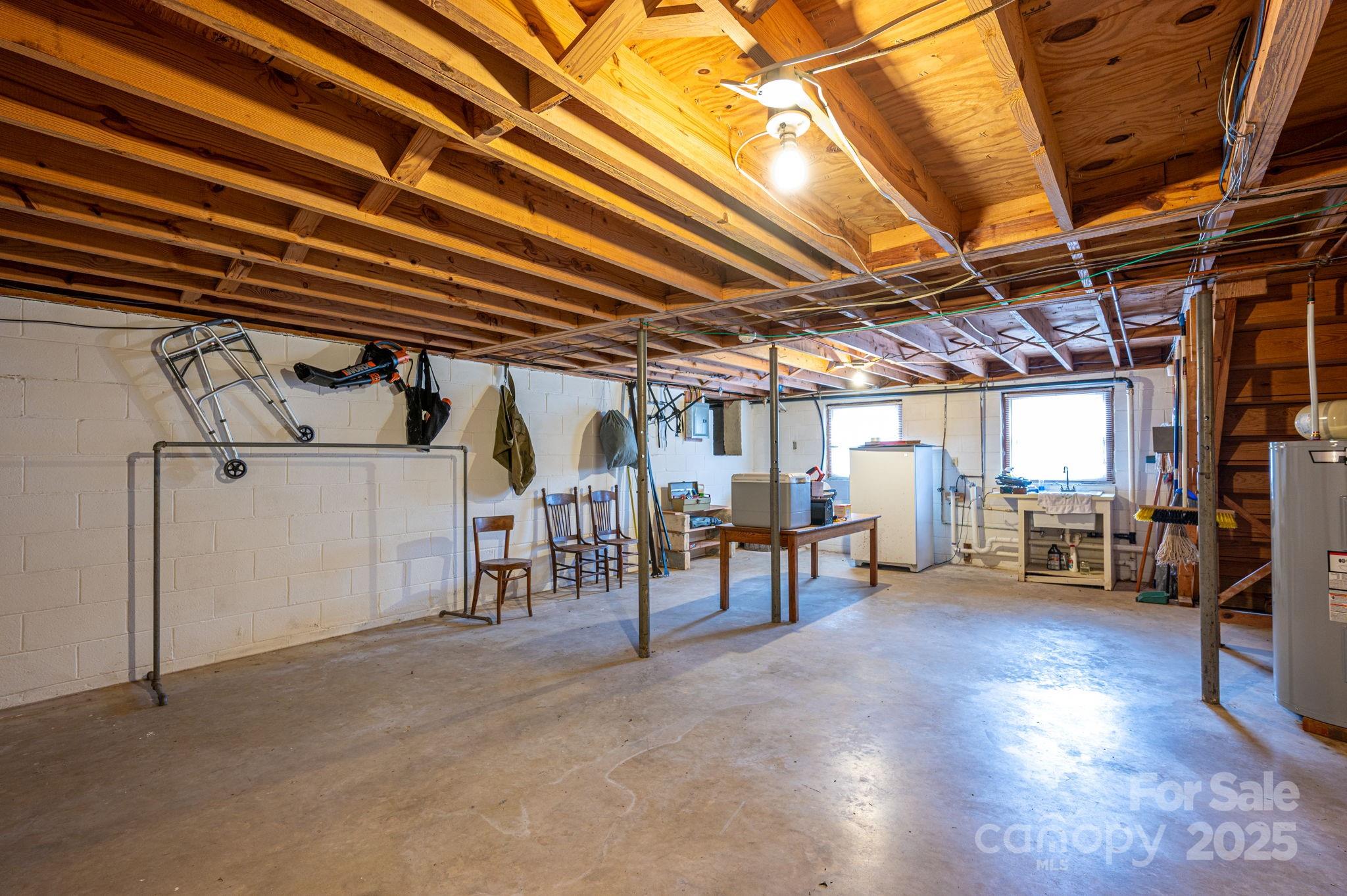 113 Old Stagecoach Road — Lawndale