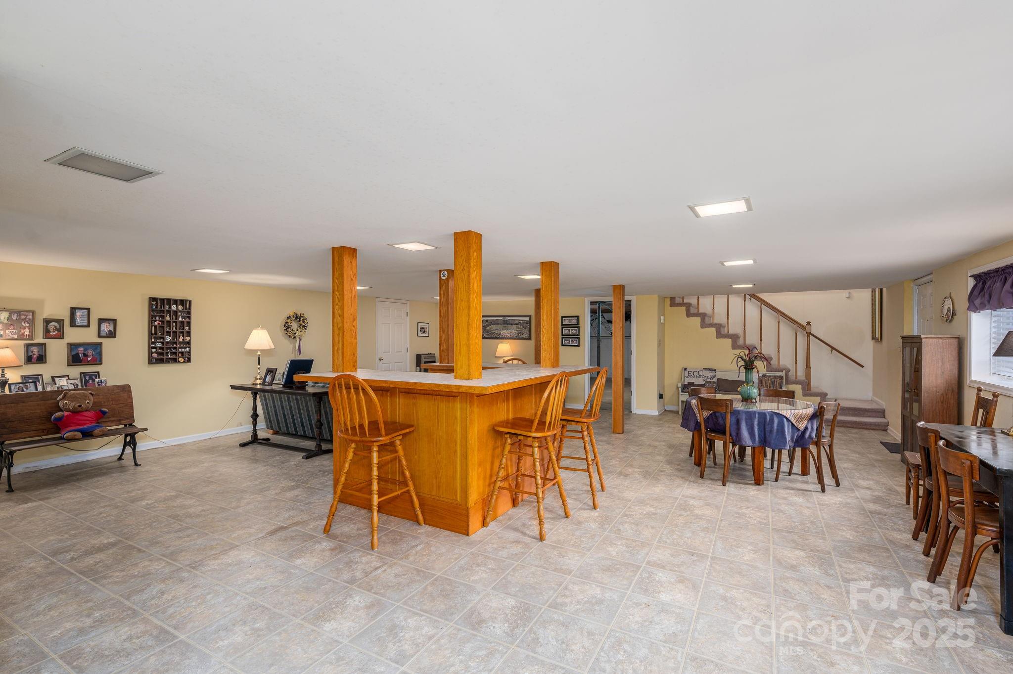 113 Old Stagecoach Road — Lawndale