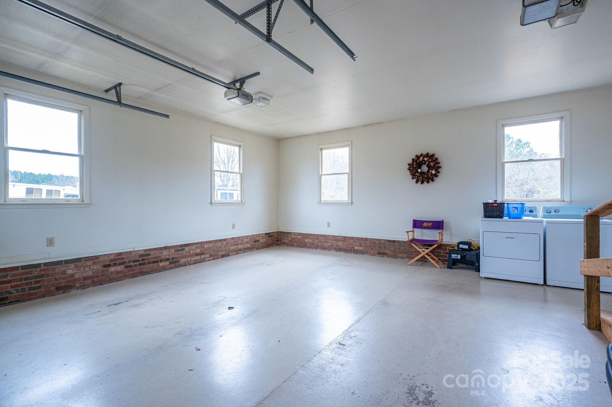 113 Old Stagecoach Road — Lawndale