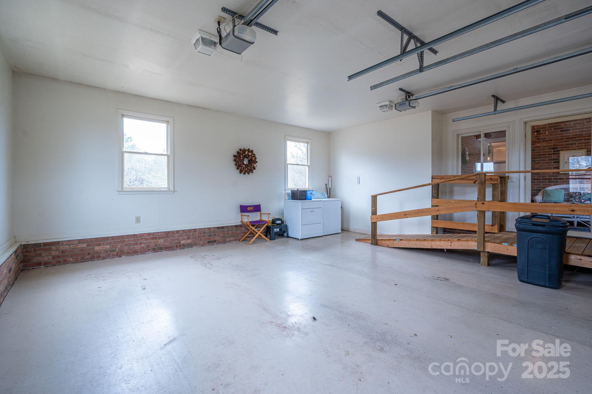 113 Old Stagecoach Road — Lawndale