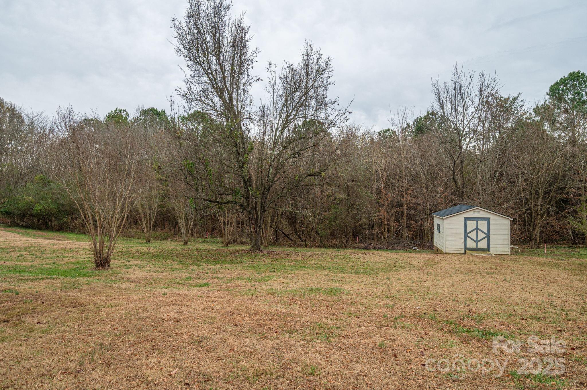 113 Old Stagecoach Road — Lawndale