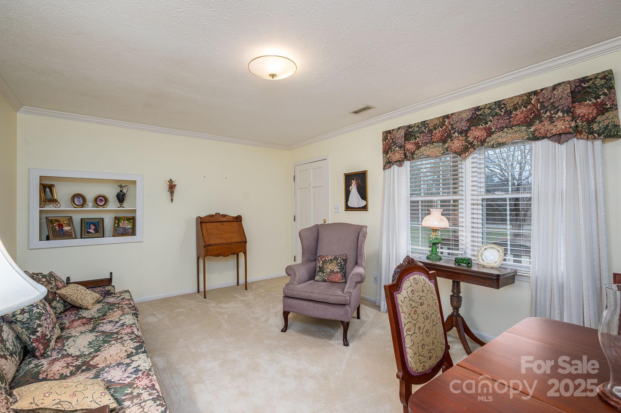 113 Old Stagecoach Road — Lawndale