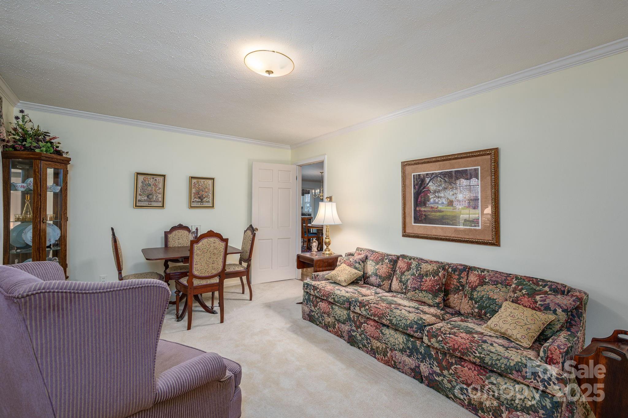 113 Old Stagecoach Road — Lawndale